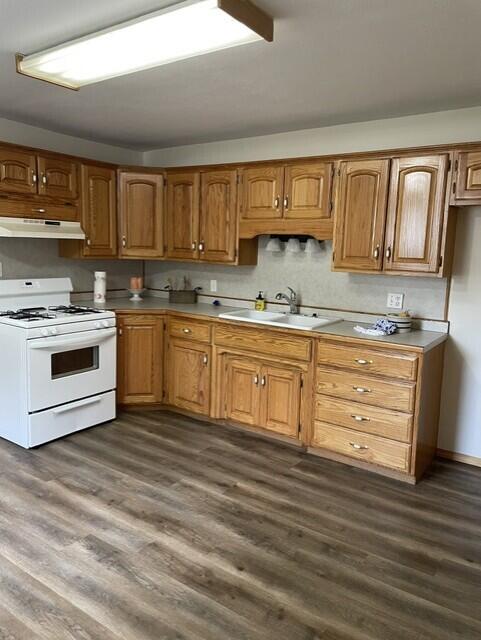 203 South Walnut Street Property Photo 3