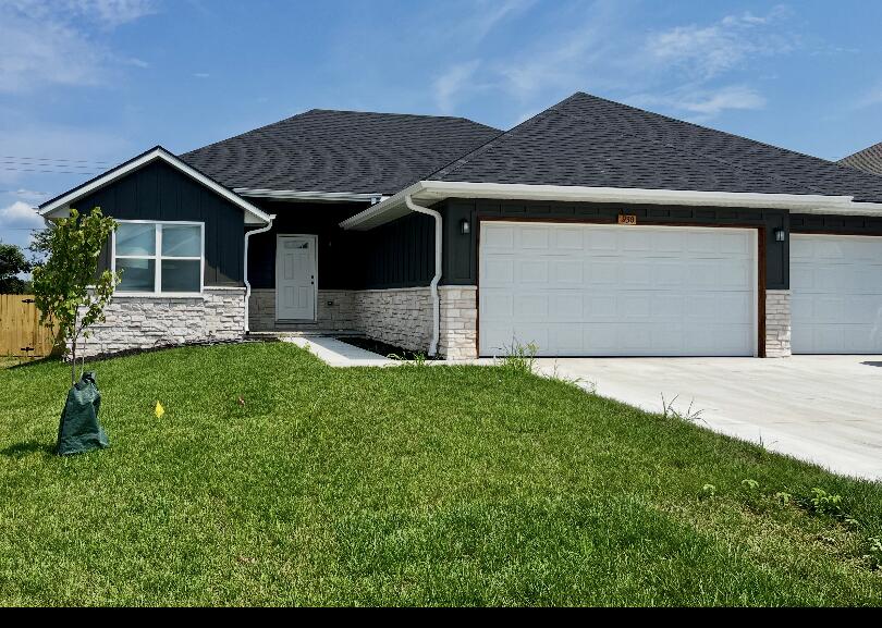 930 South Pindall Lane Property Photo 1