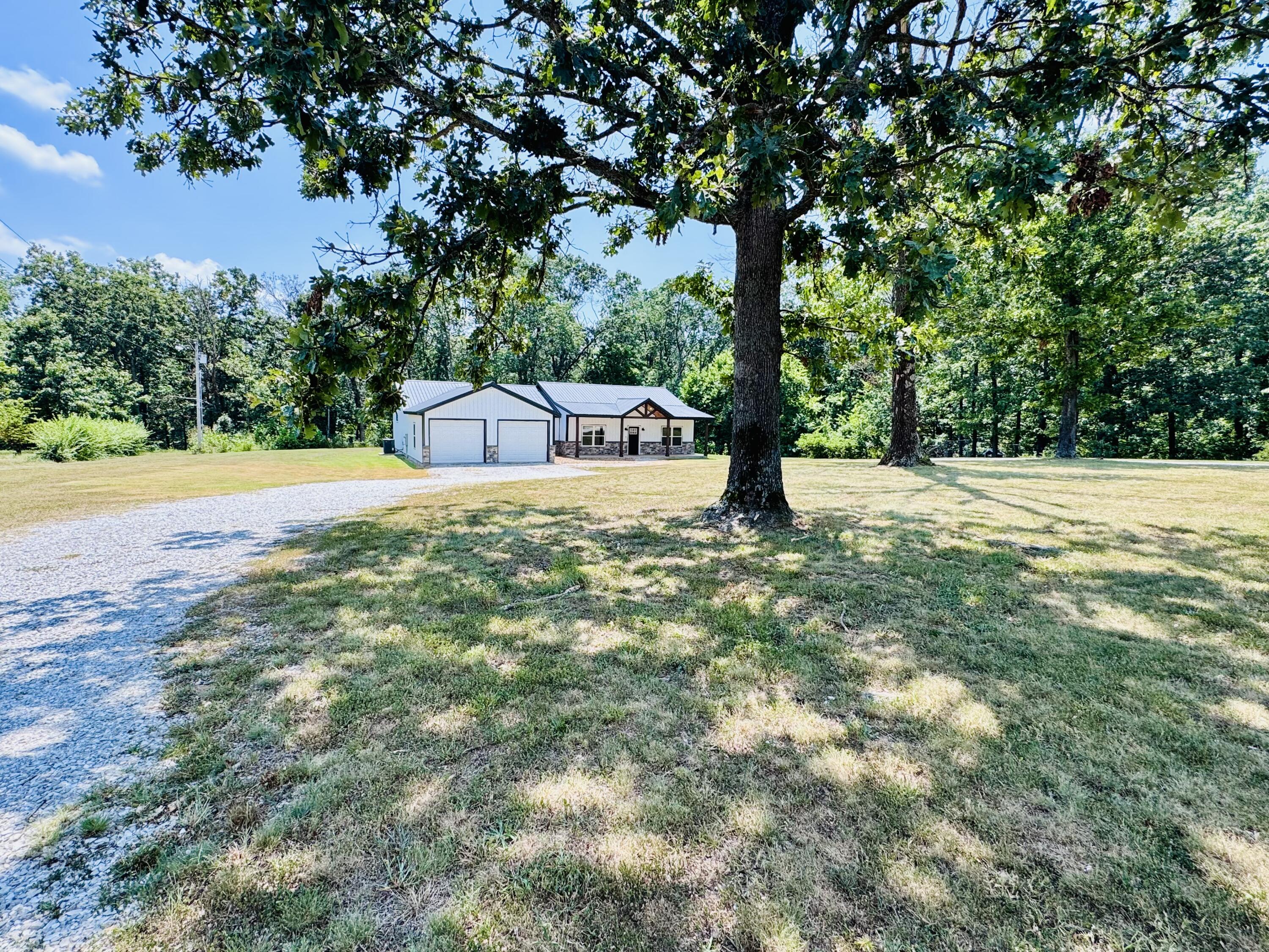 13425 Highway V Property Photo 2