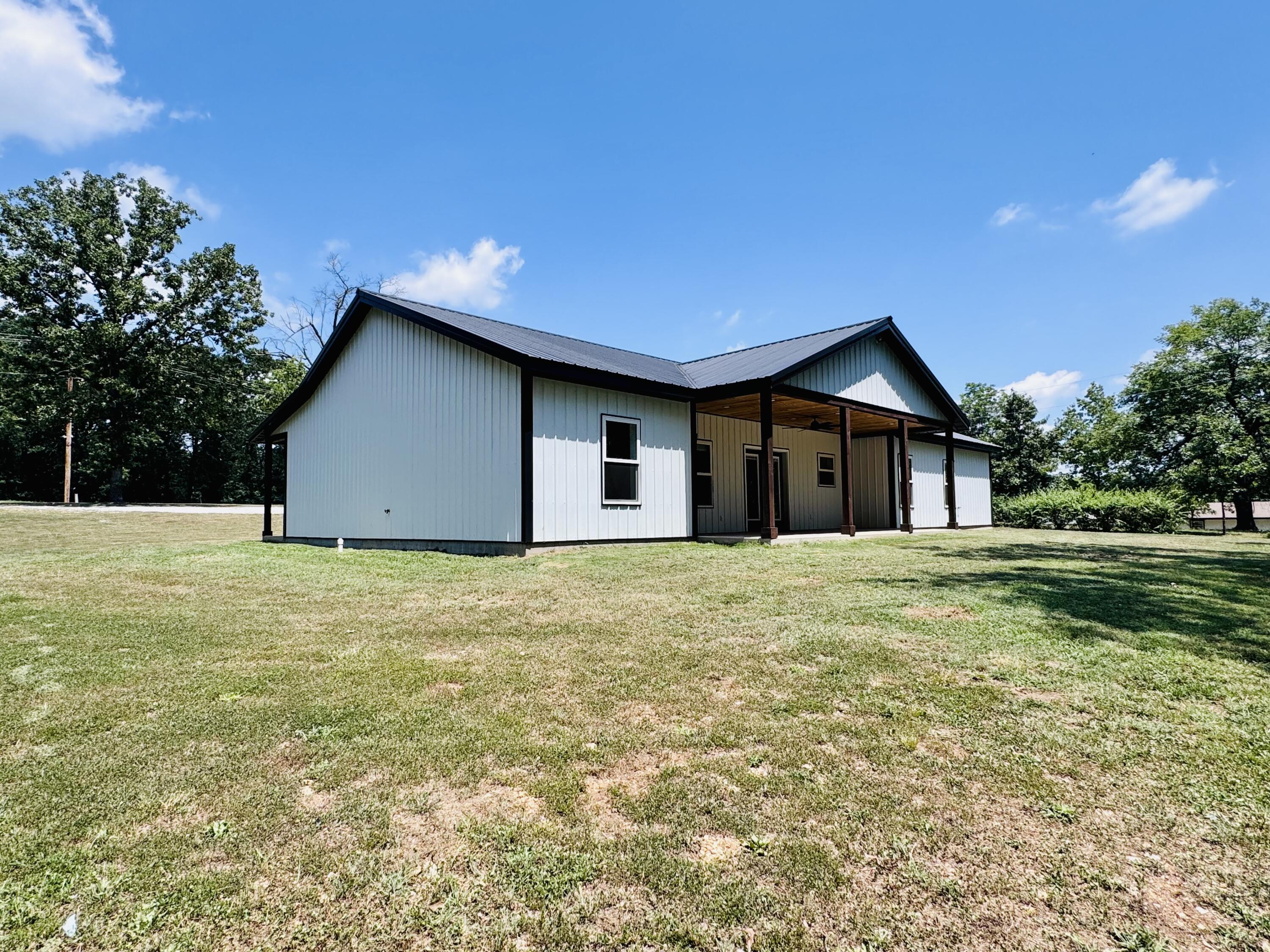 13425 Highway V Property Photo 7
