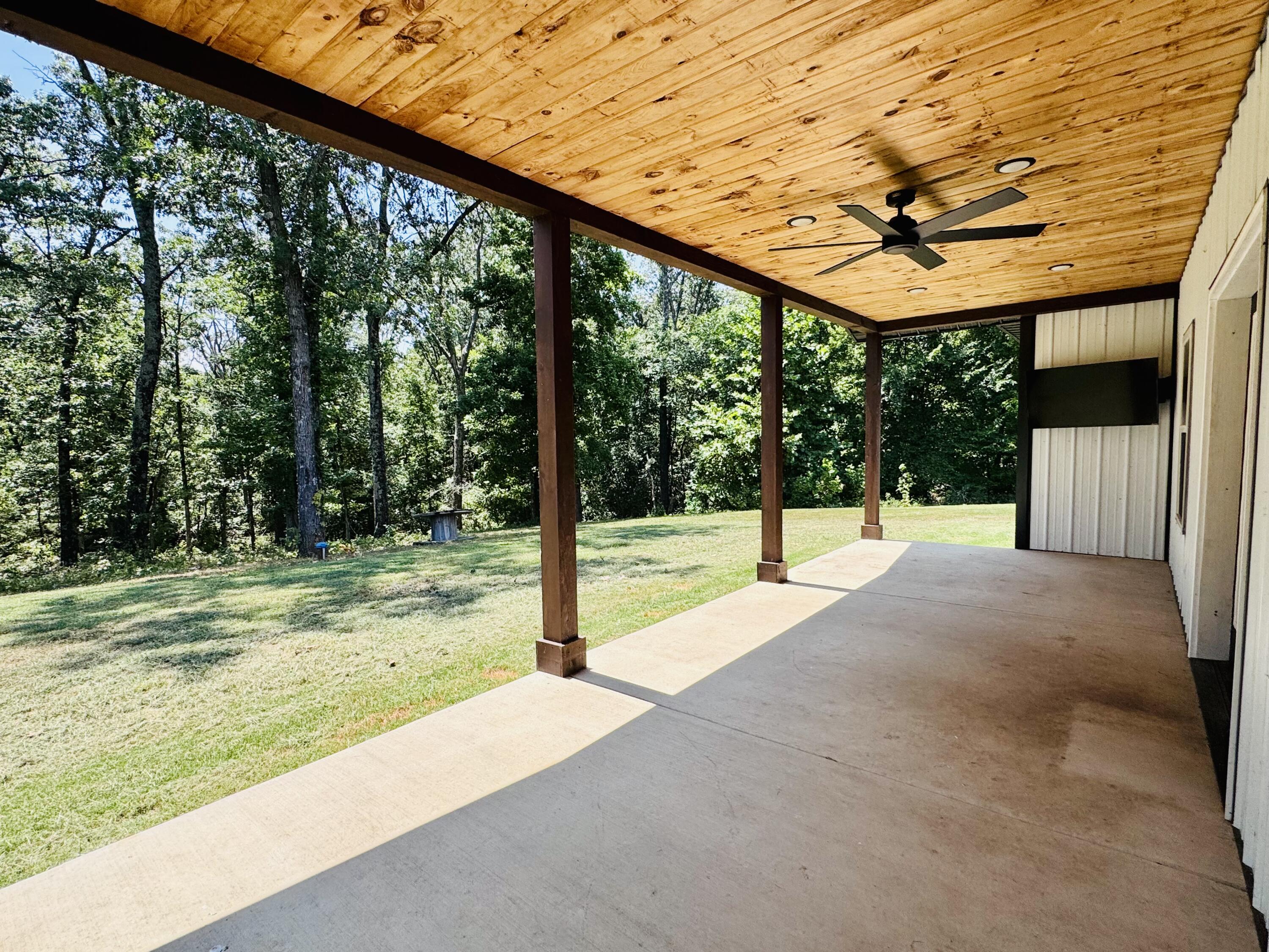 13425 Highway V Property Photo 8