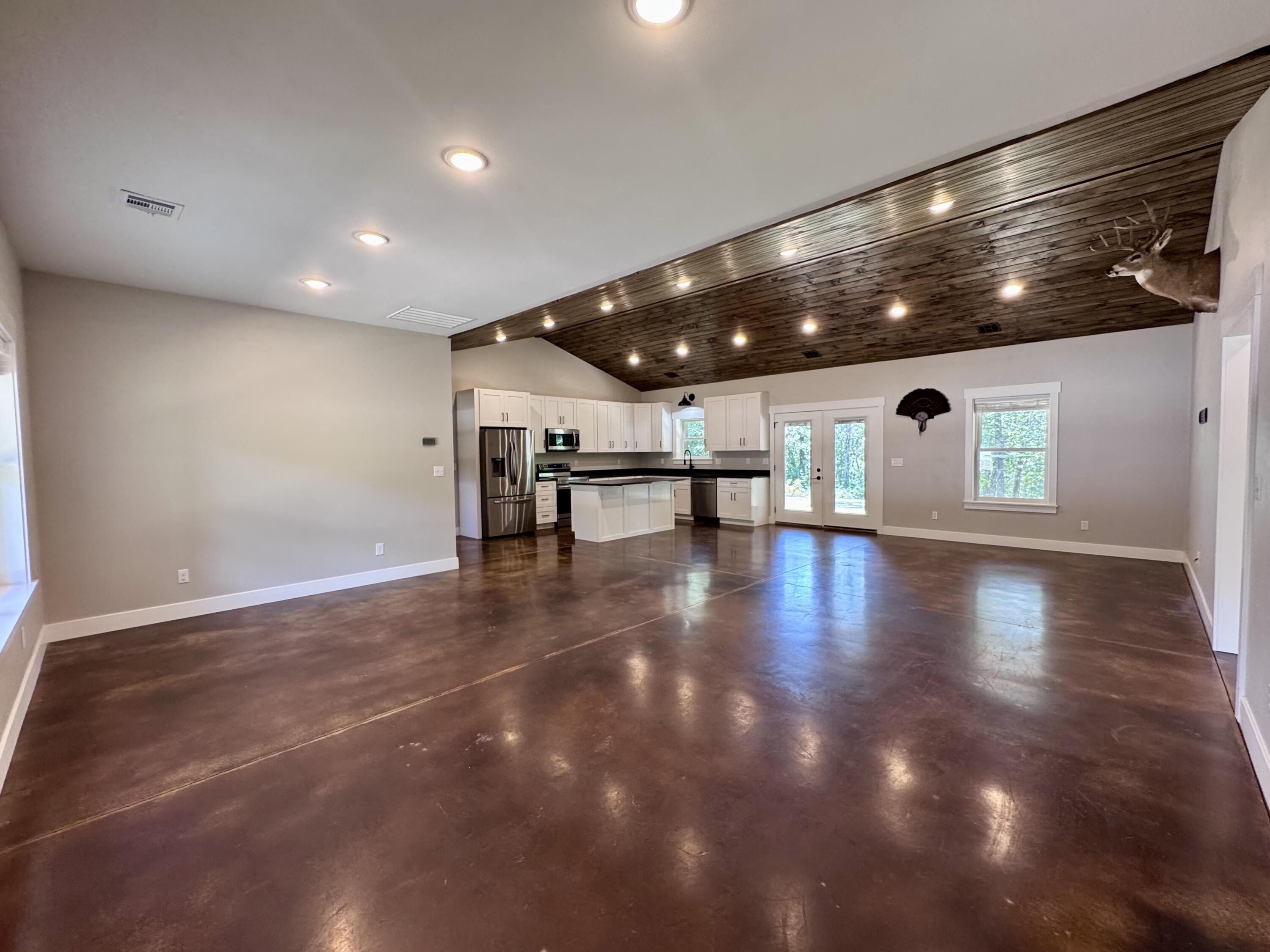 13425 Highway V Property Photo 9