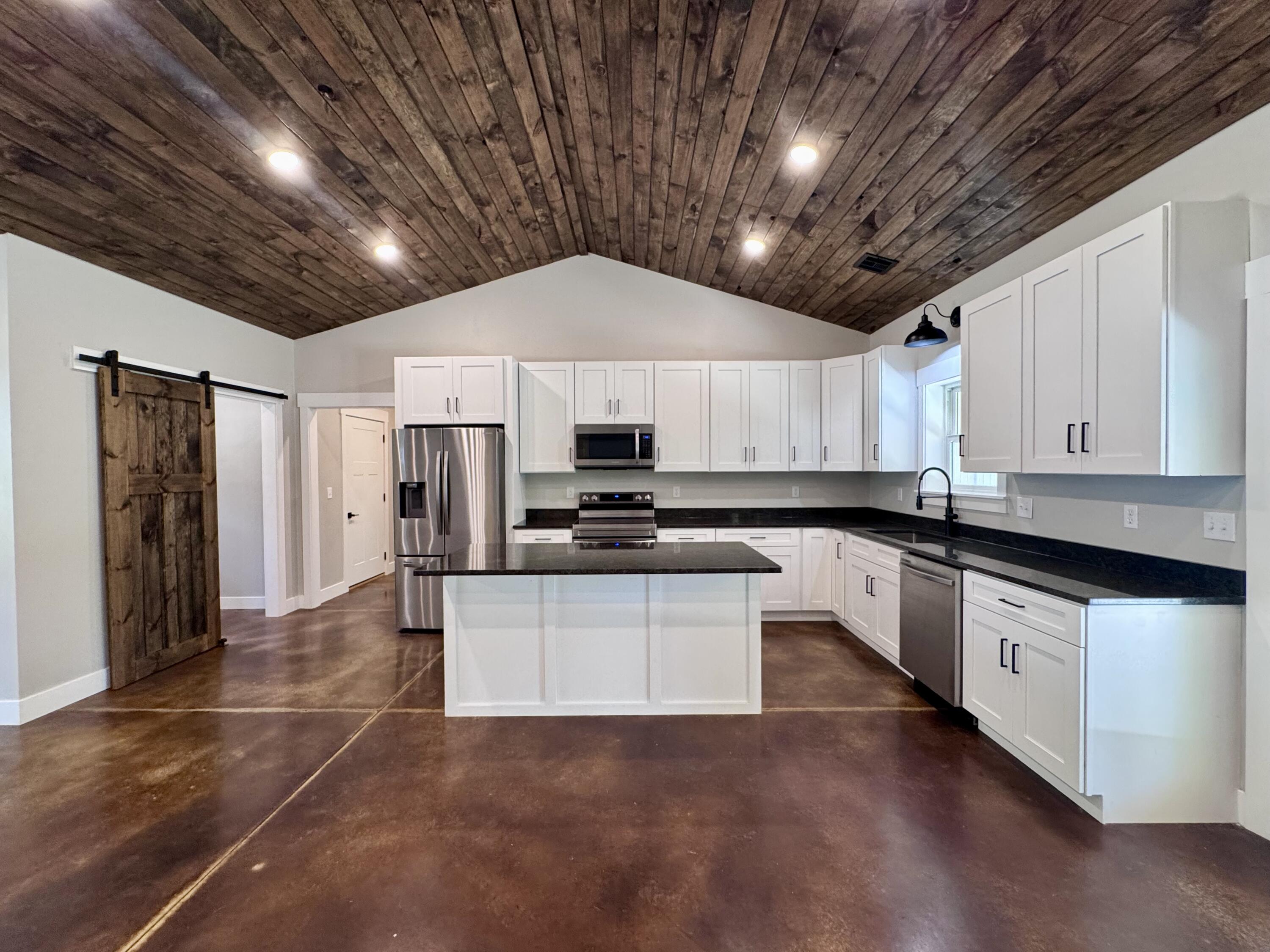 13425 Highway V Property Photo 13