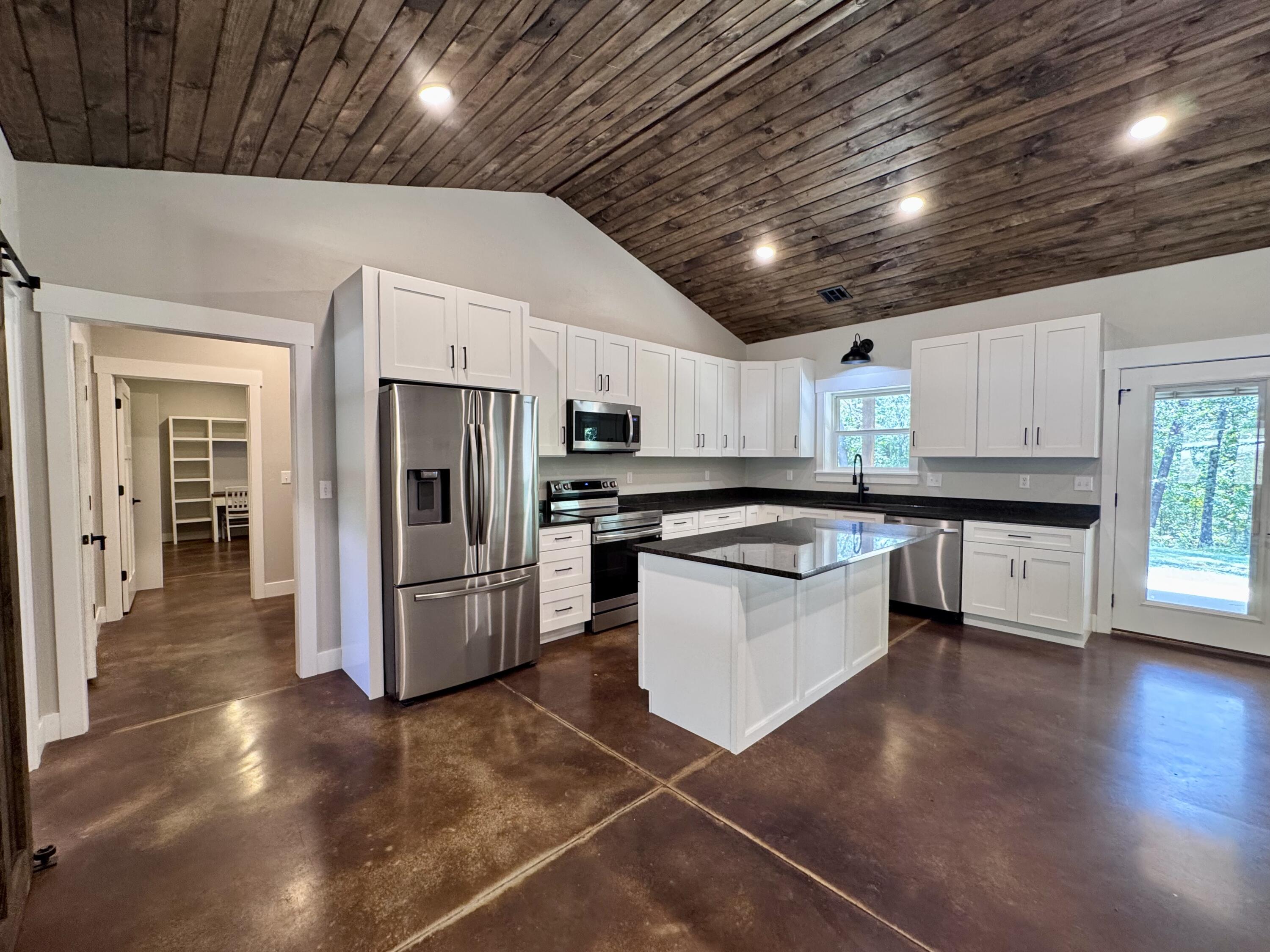 13425 Highway V Property Photo 14
