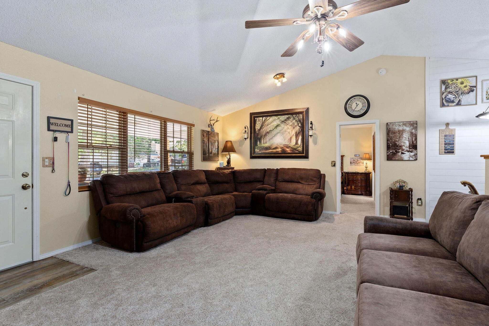284 Shady Drive Property Photo 3