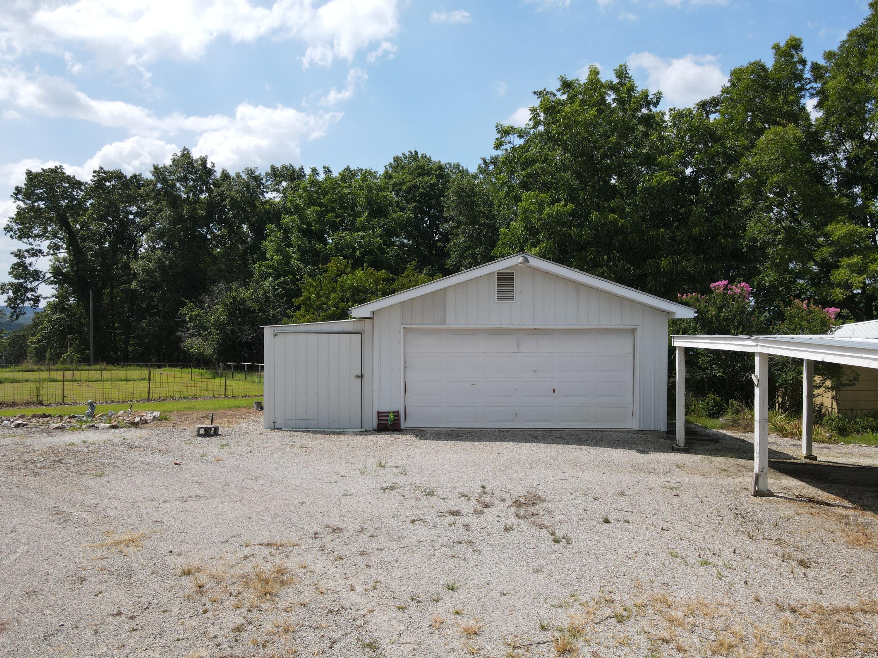 140 Cox Road Property Photo 13