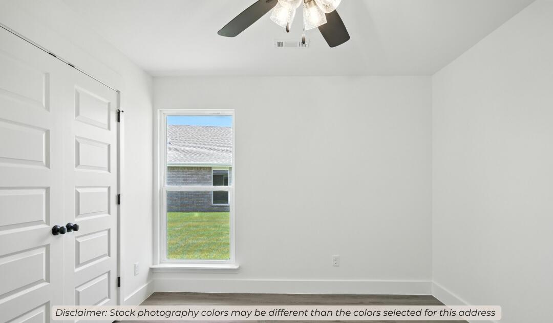 1007 West Pebblebrooke Drive Property Photo 9