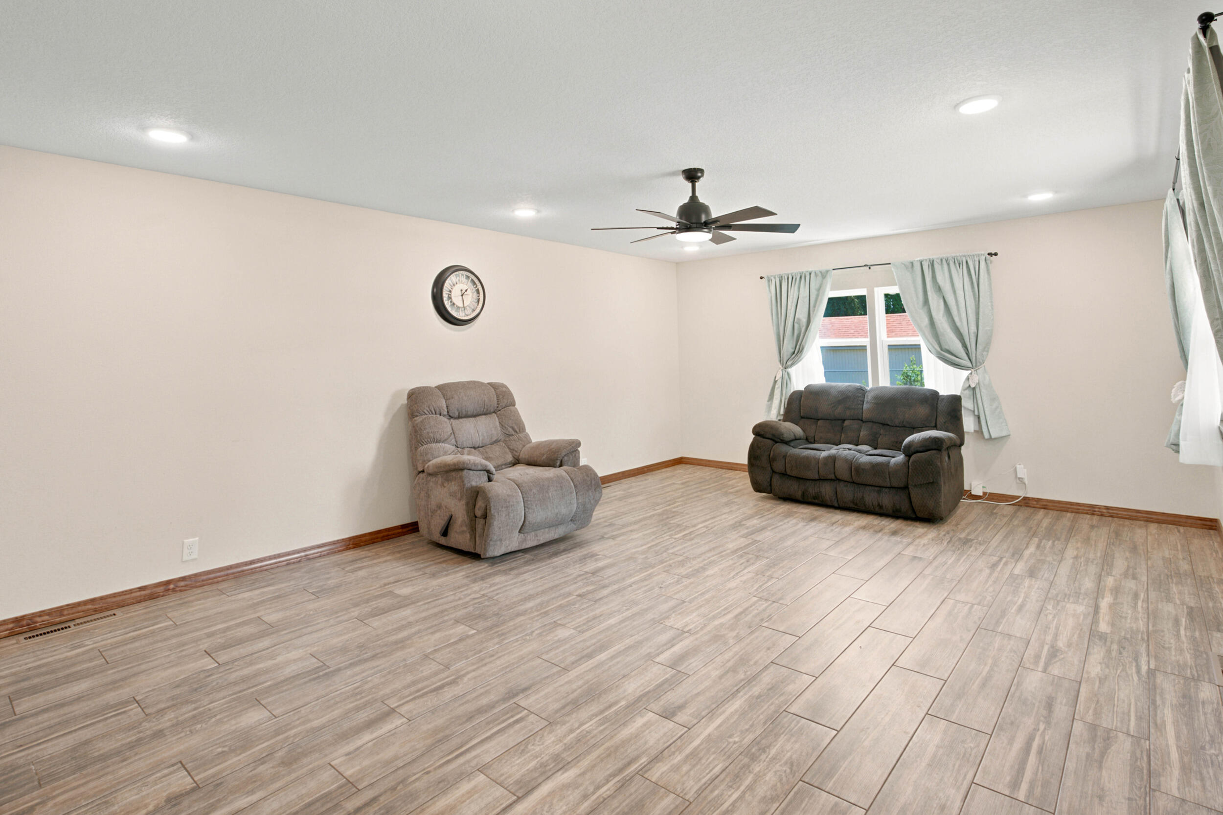 1306 Porter Avenue Property Photo 4