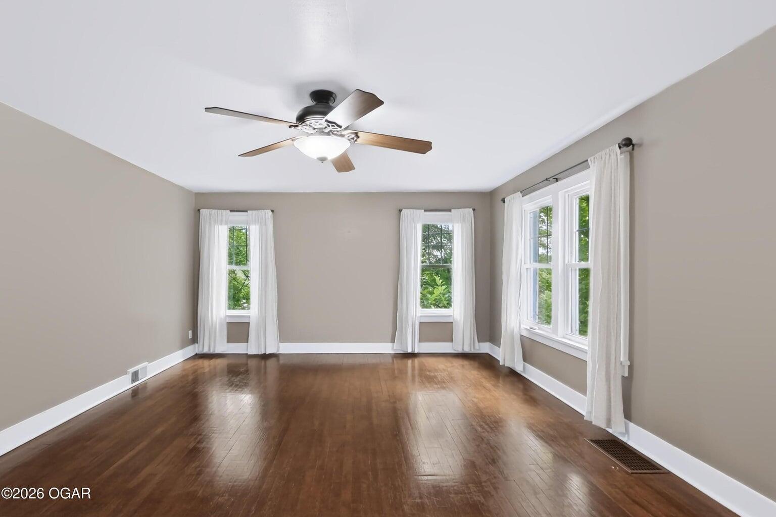 507 West Hickory Street Property Photo 5