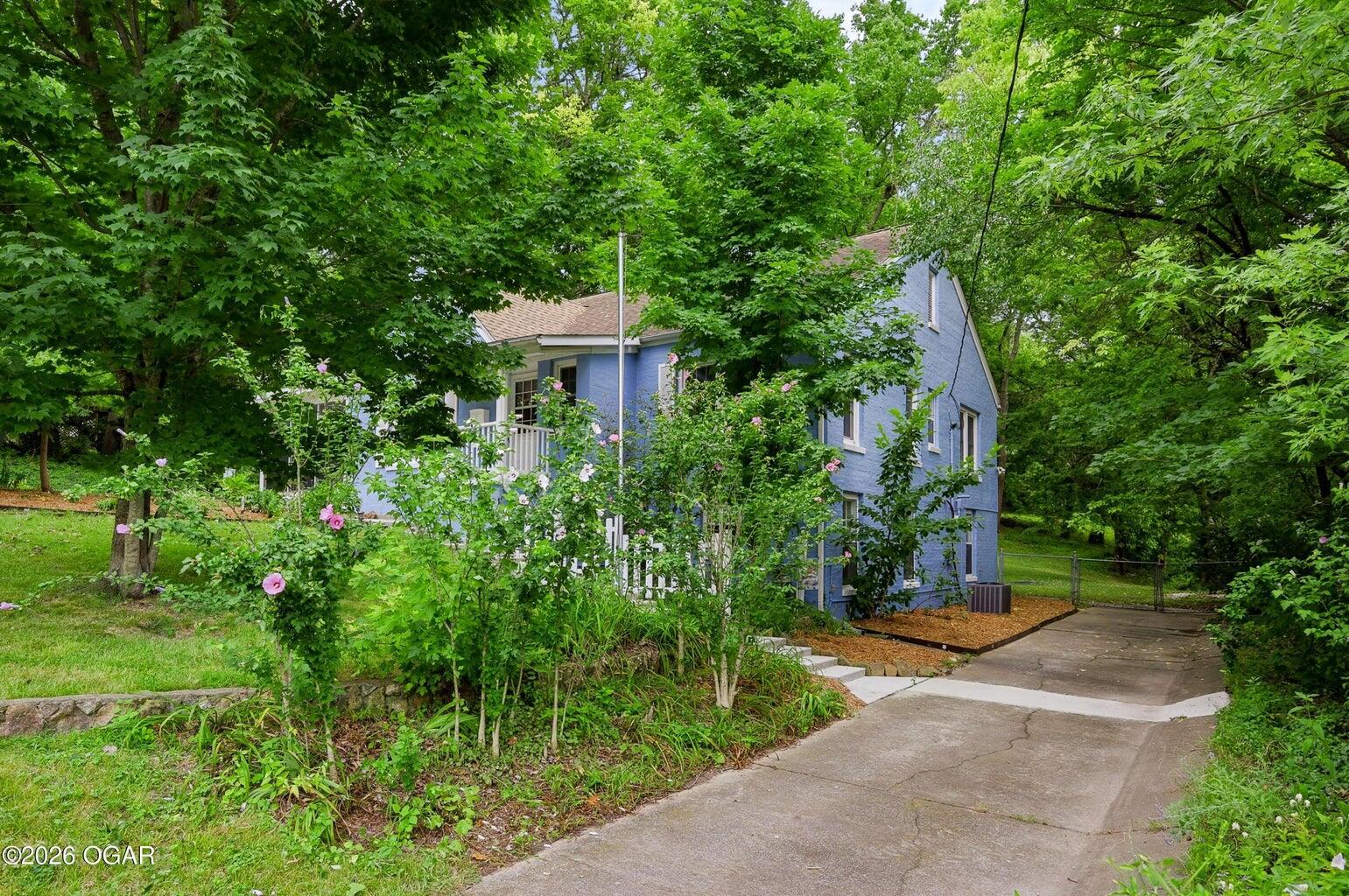 507 West Hickory Street Property Photo 35