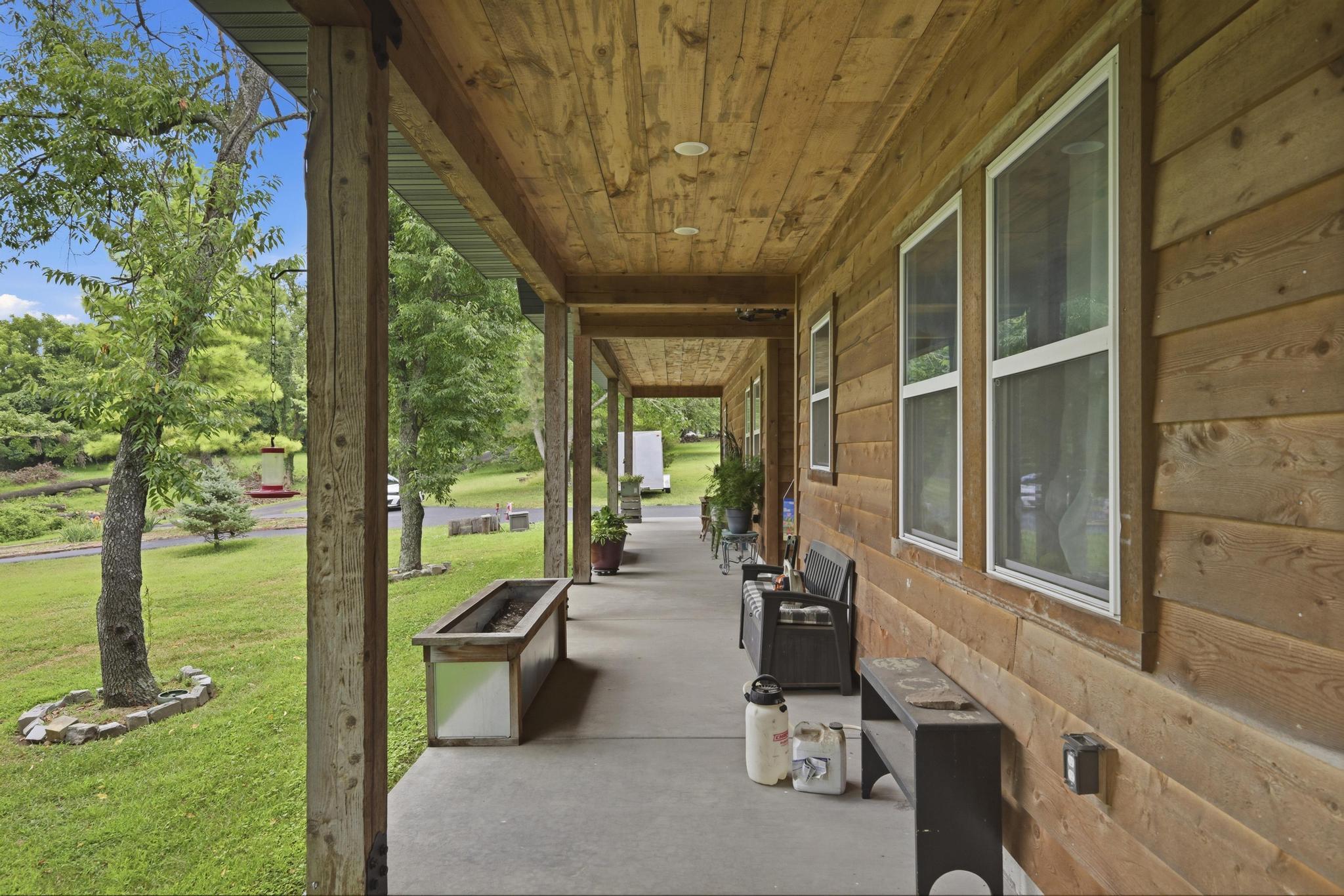 9689 Geranium Road Property Photo 3