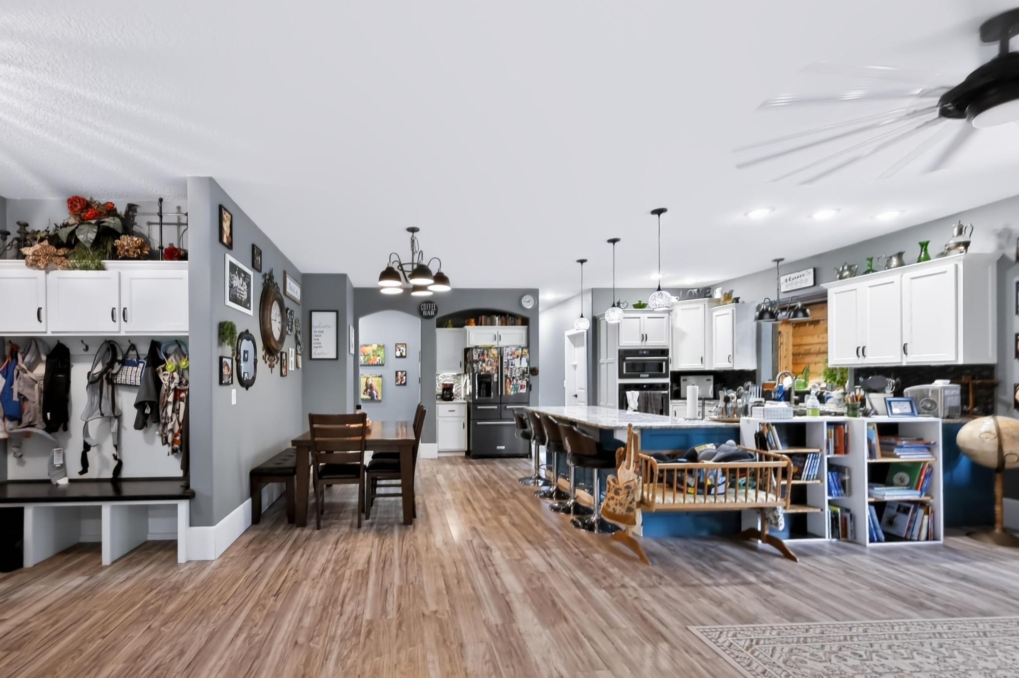 9689 Geranium Road Property Photo 11