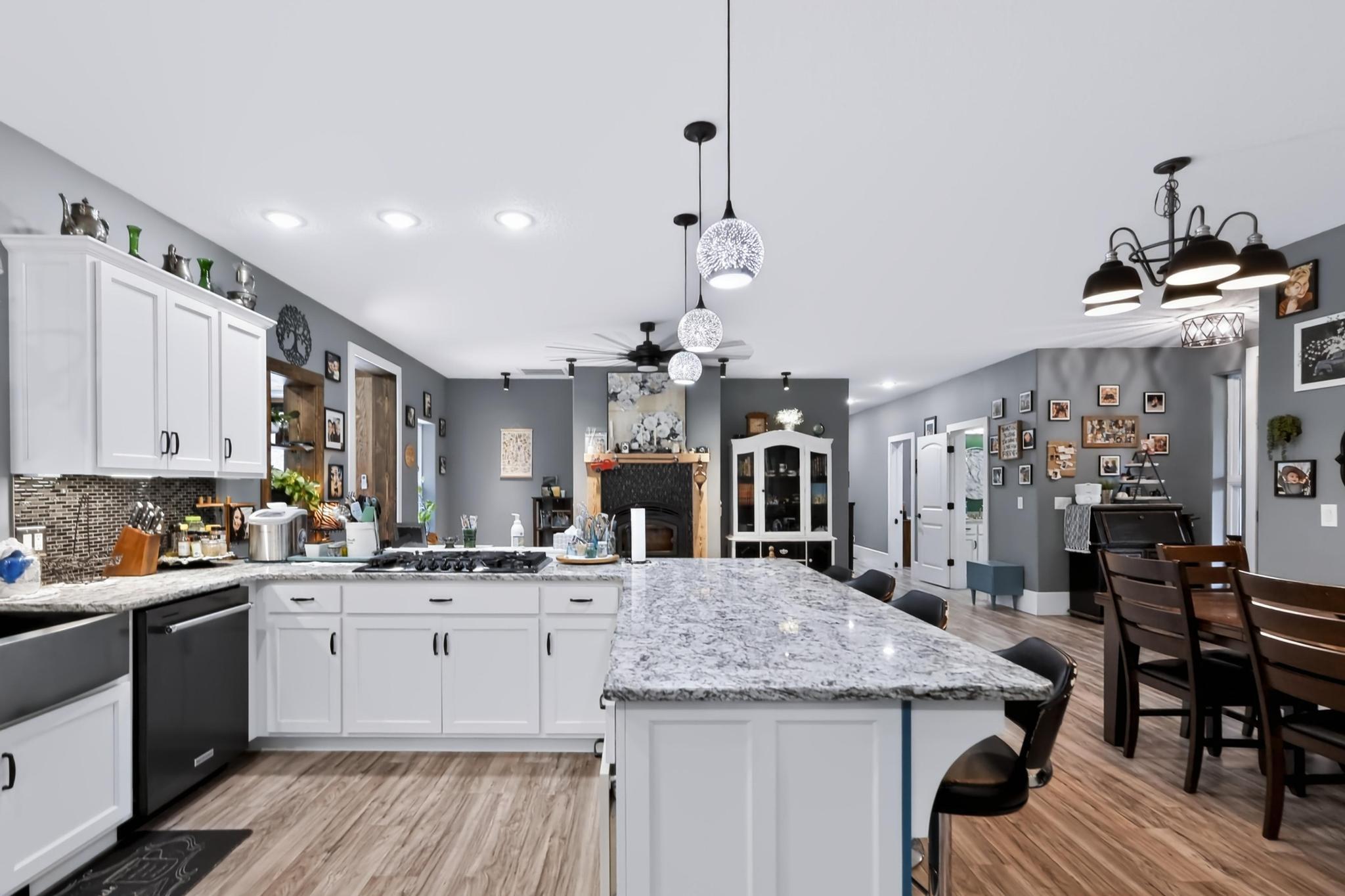 9689 Geranium Road Property Photo 13
