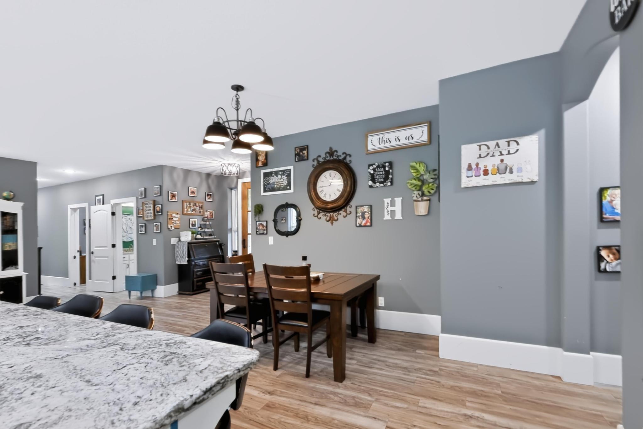 9689 Geranium Road Property Photo 14