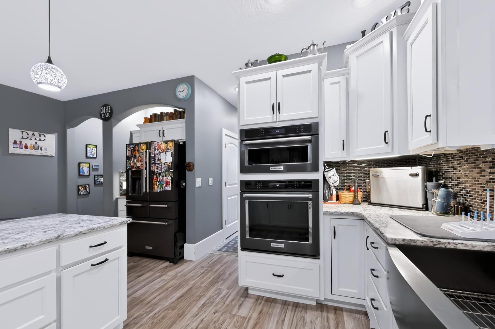 9689 Geranium Road Property Photo 16