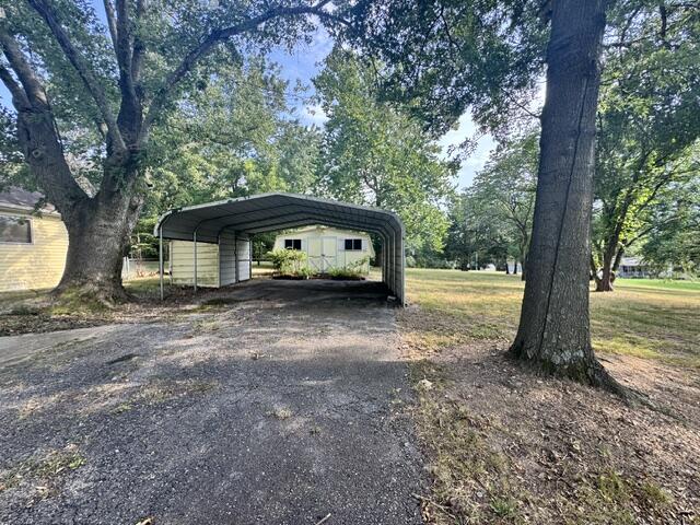 433 Old Aurora Road Property Photo 4