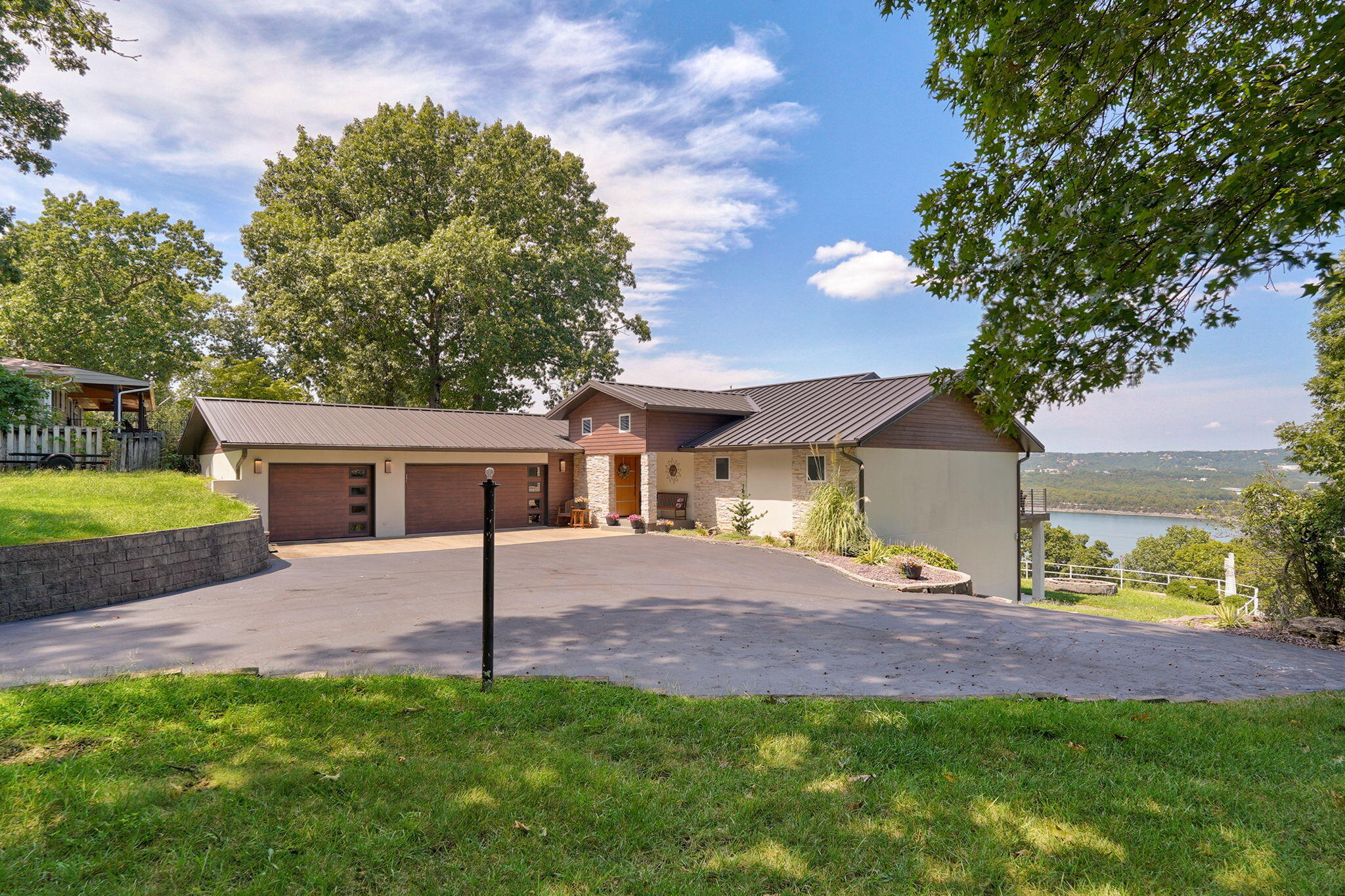 251 Silverbridge Lane Property Photo 1