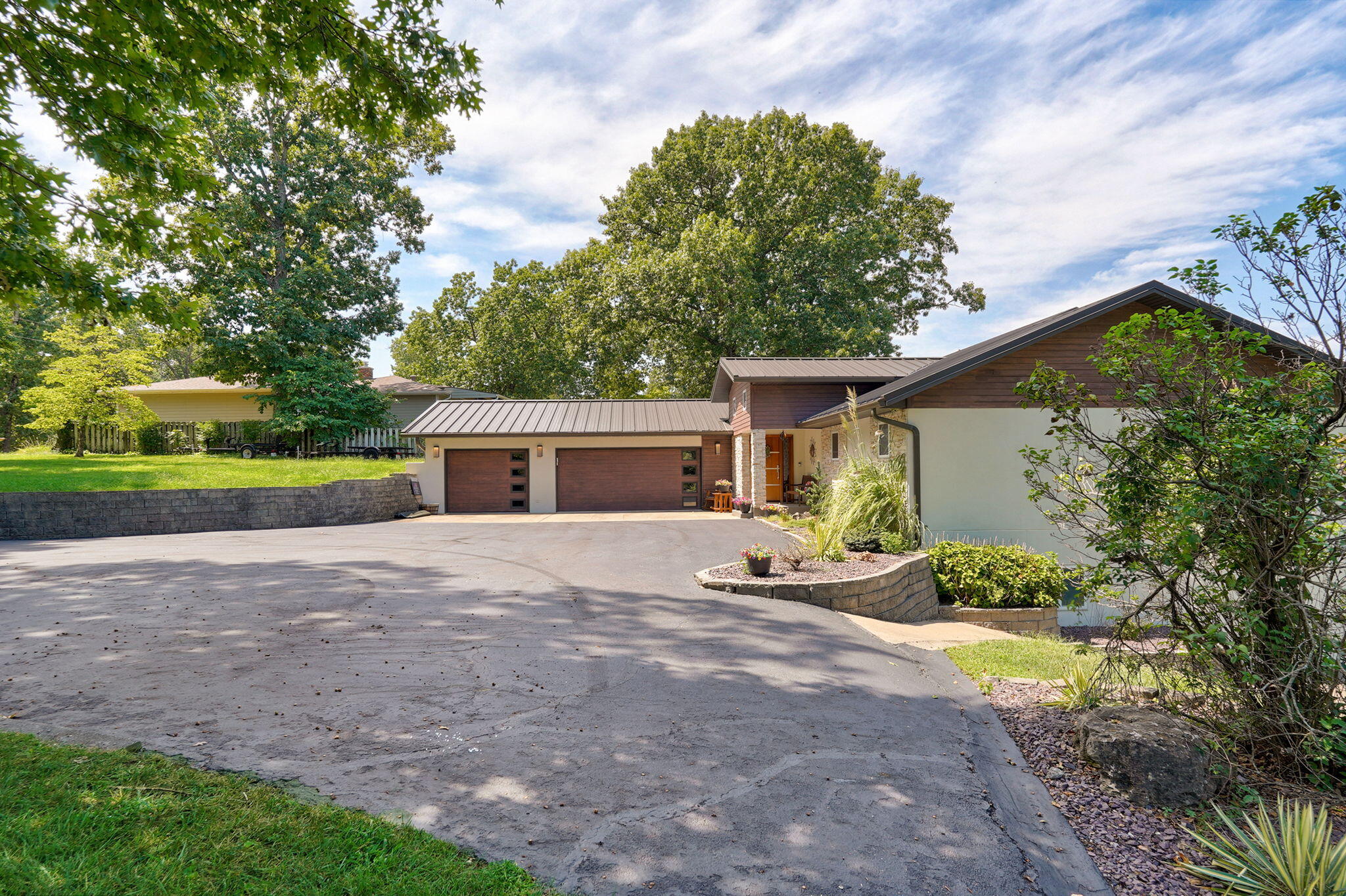 251 Silverbridge Lane Property Photo 8