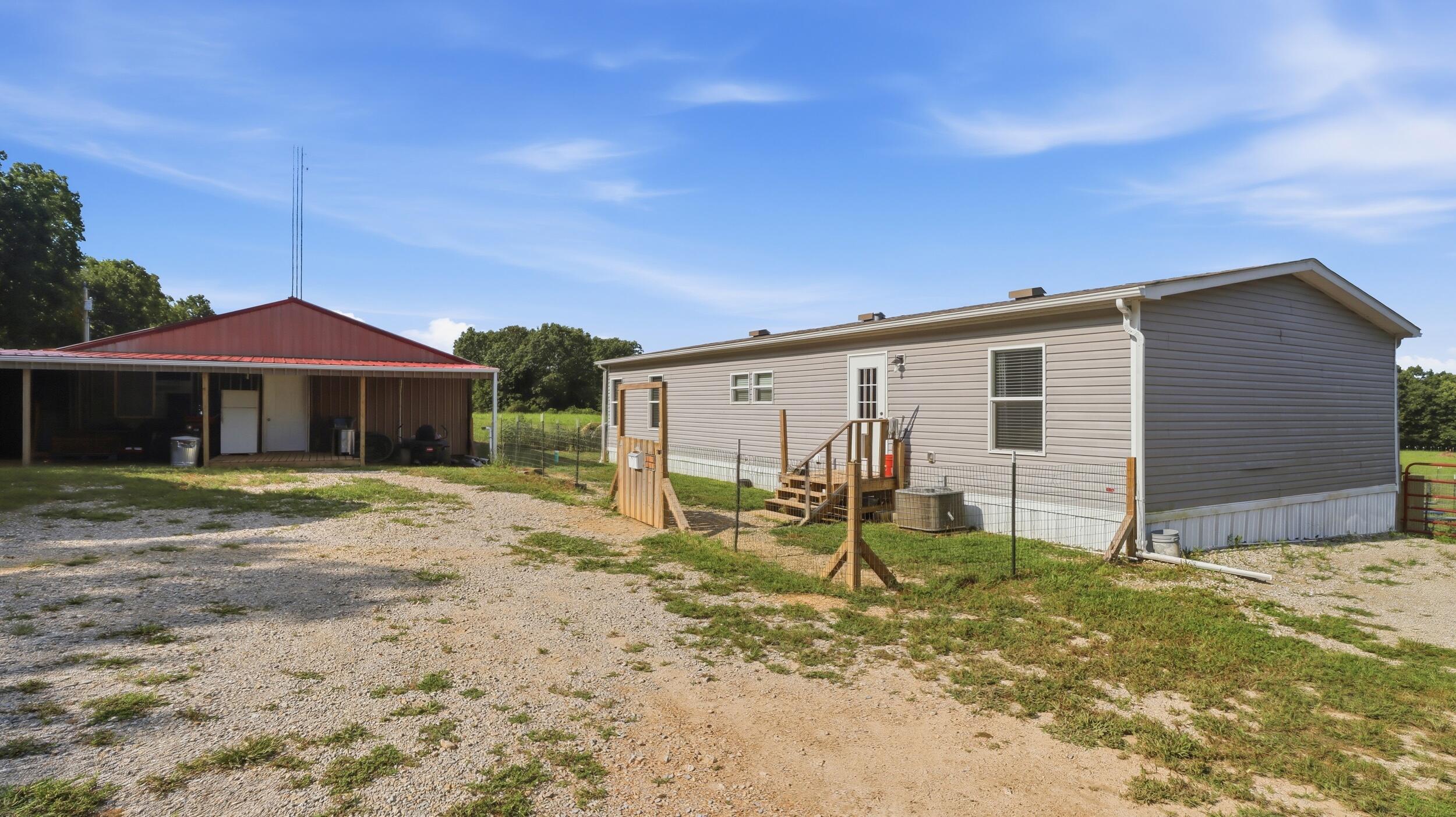 9617 County Road 2680 Property Photo 2