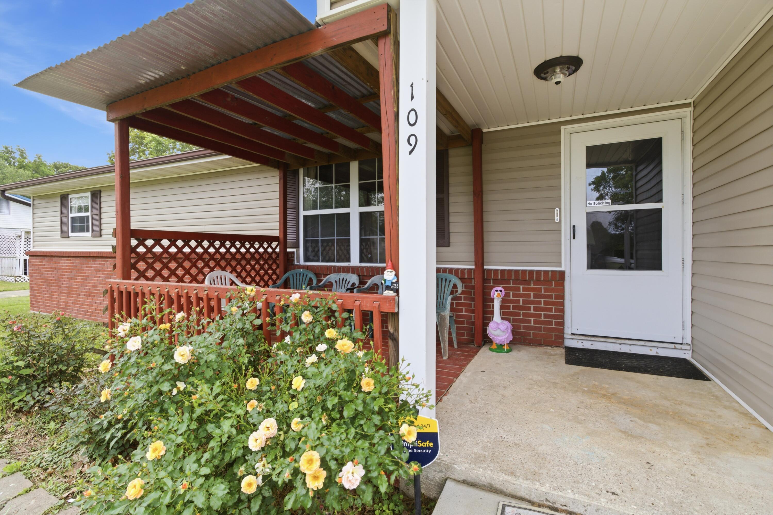 109 Circle Drive Property Photo 3