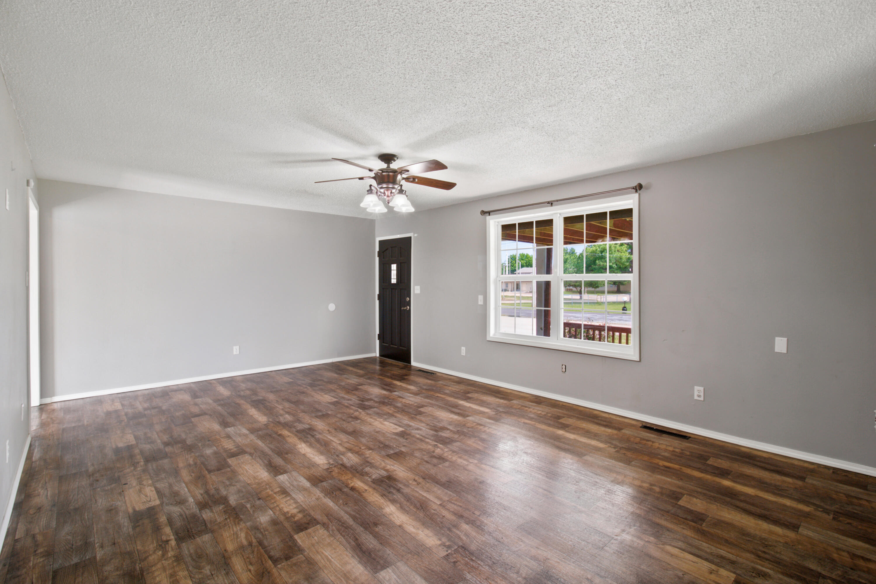 109 Circle Drive Property Photo 5
