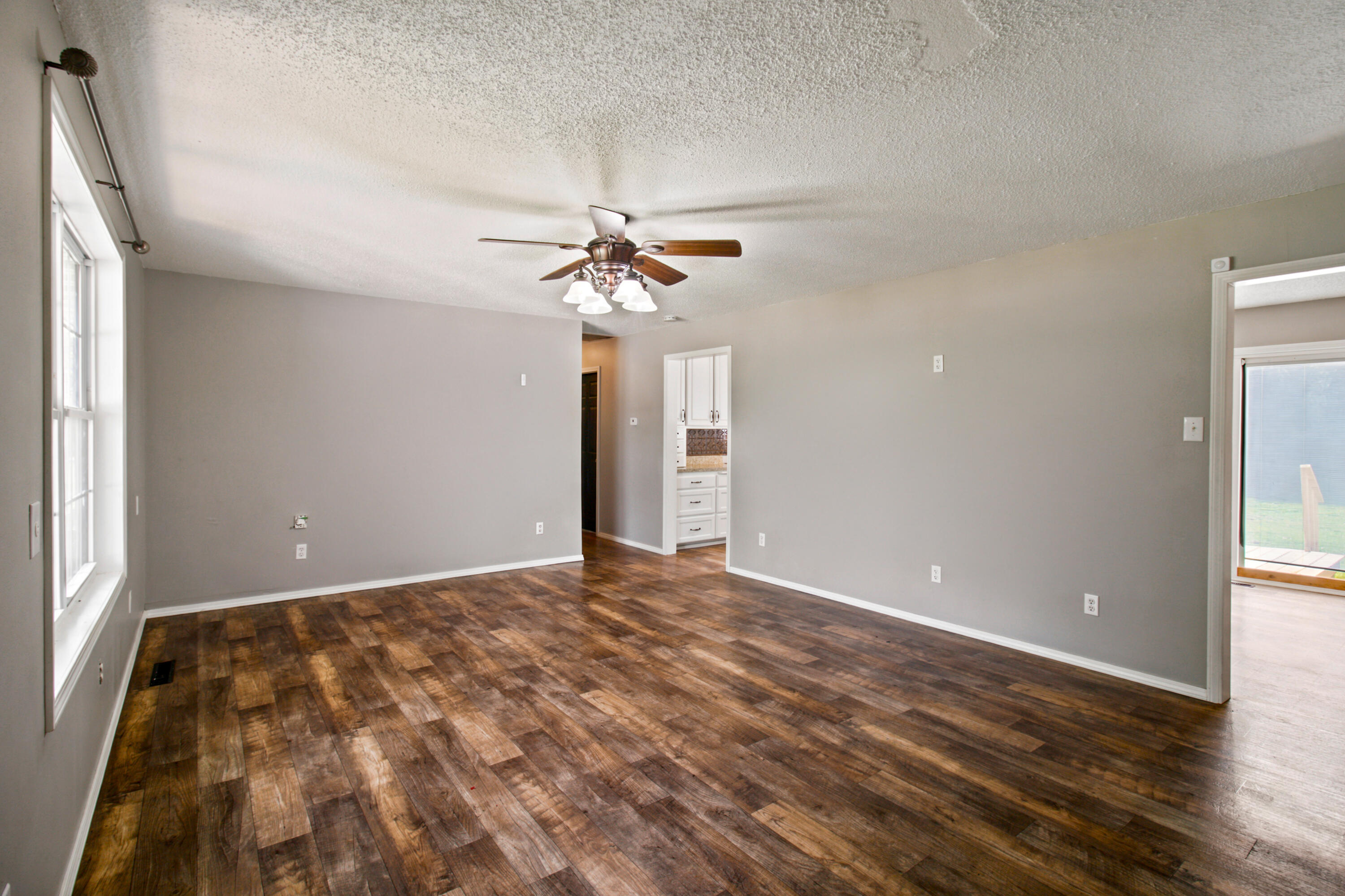 109 Circle Drive Property Photo 6