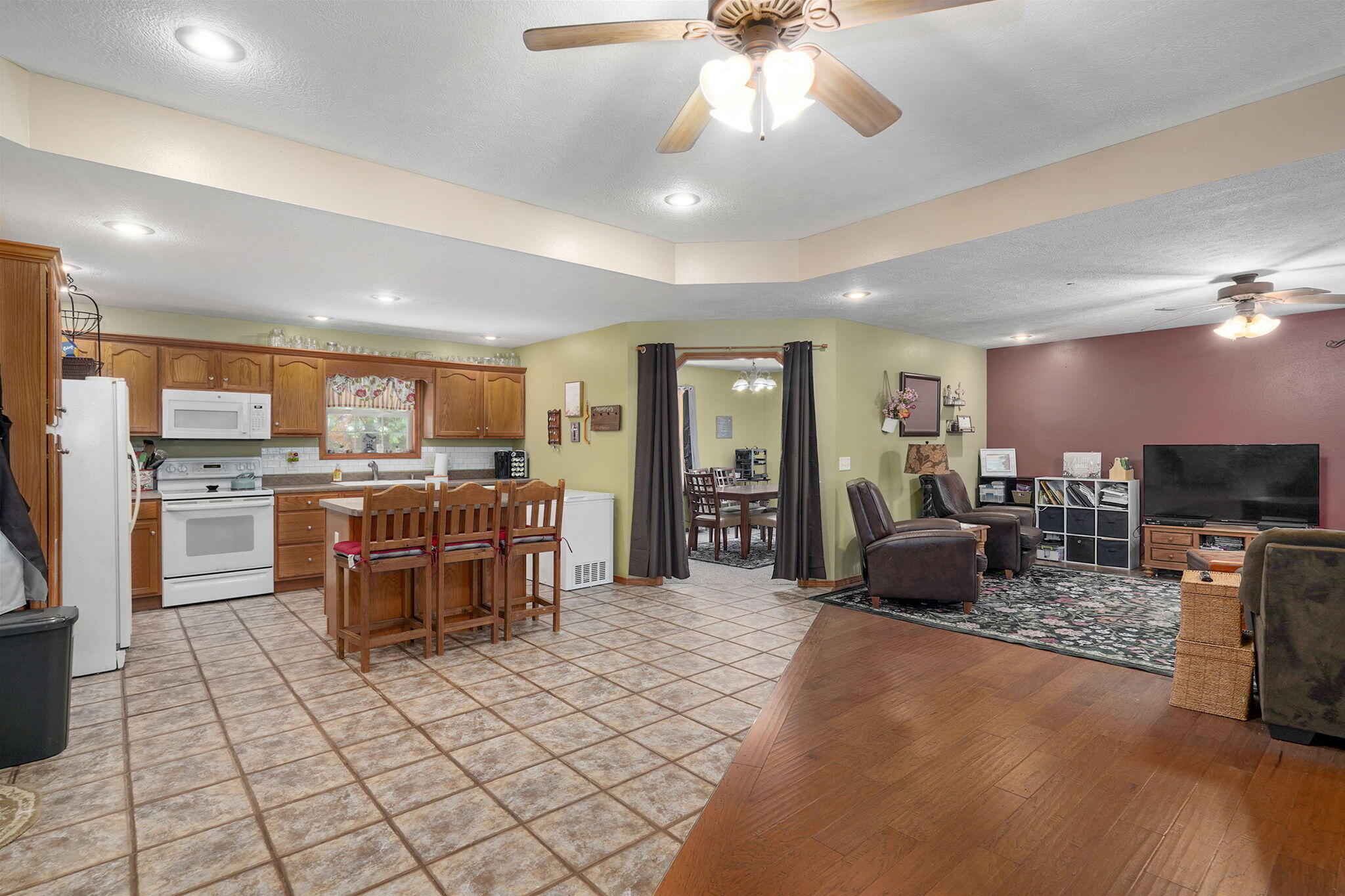 667 Rainbow Valley Drive Property Photo 8
