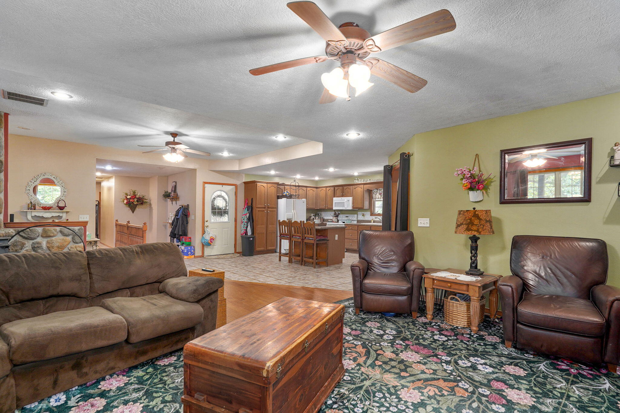 667 Rainbow Valley Drive Property Photo 11