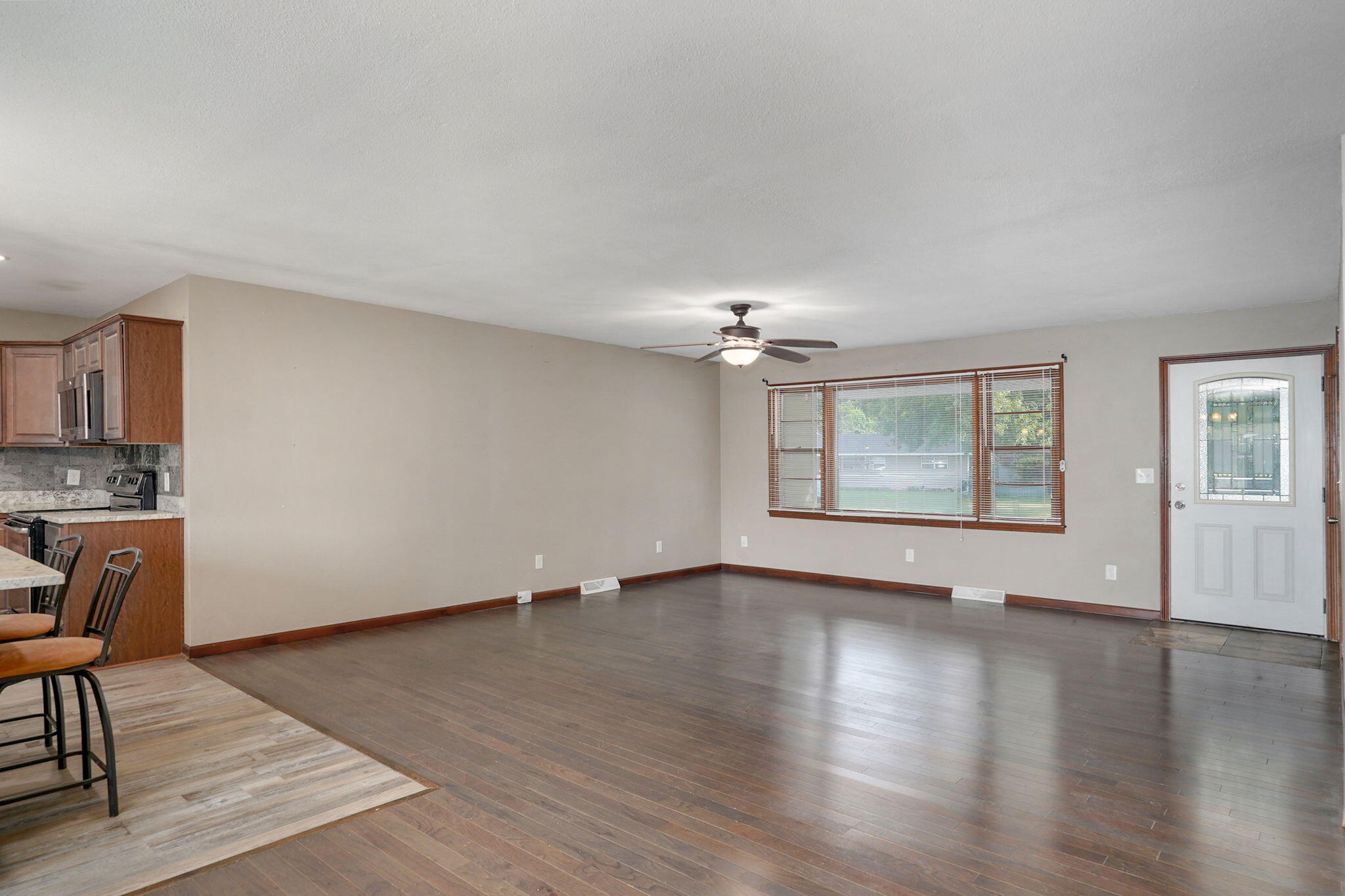 118 West Charles Street Property Photo 6