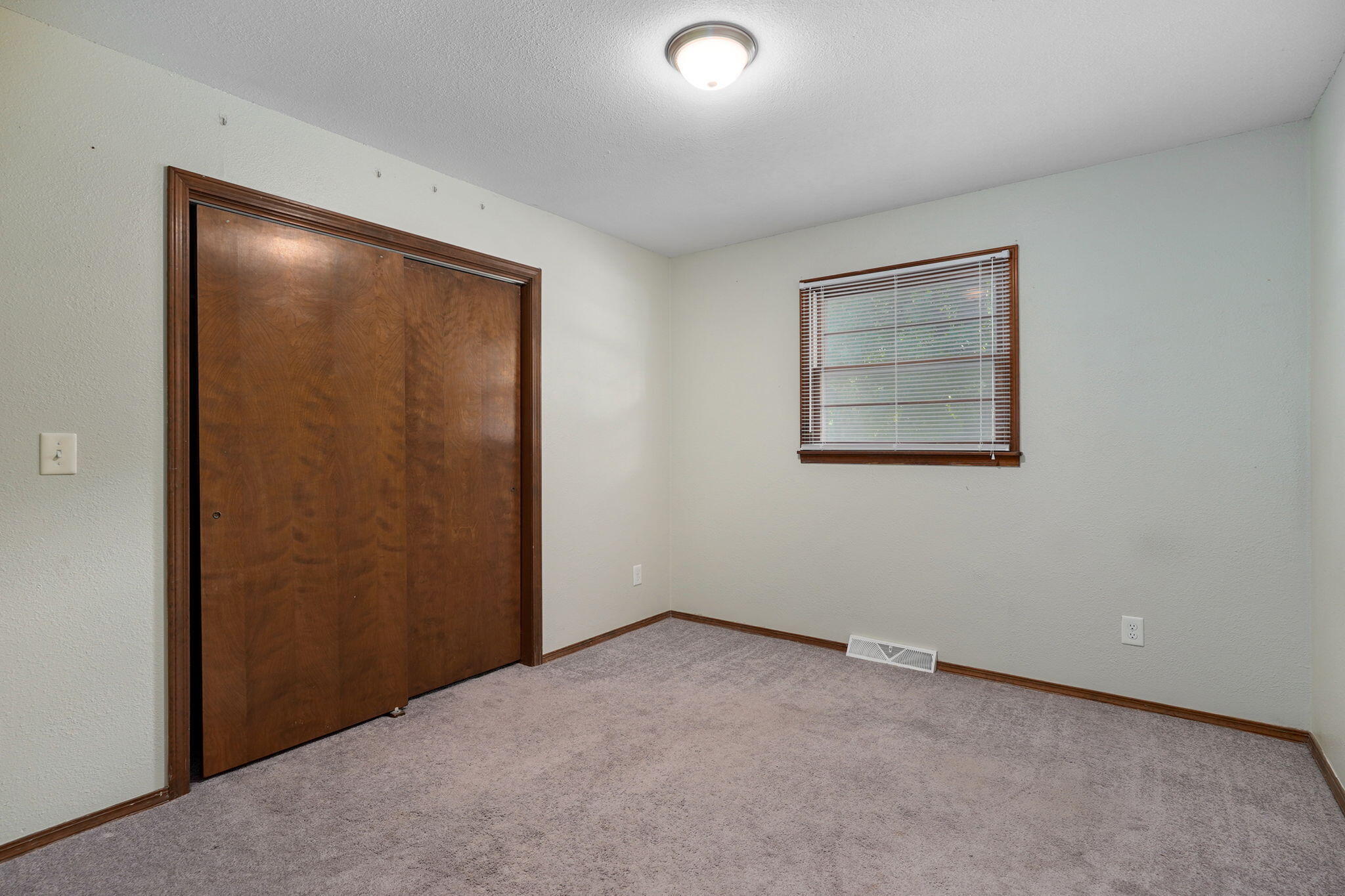 118 West Charles Street Property Photo 17
