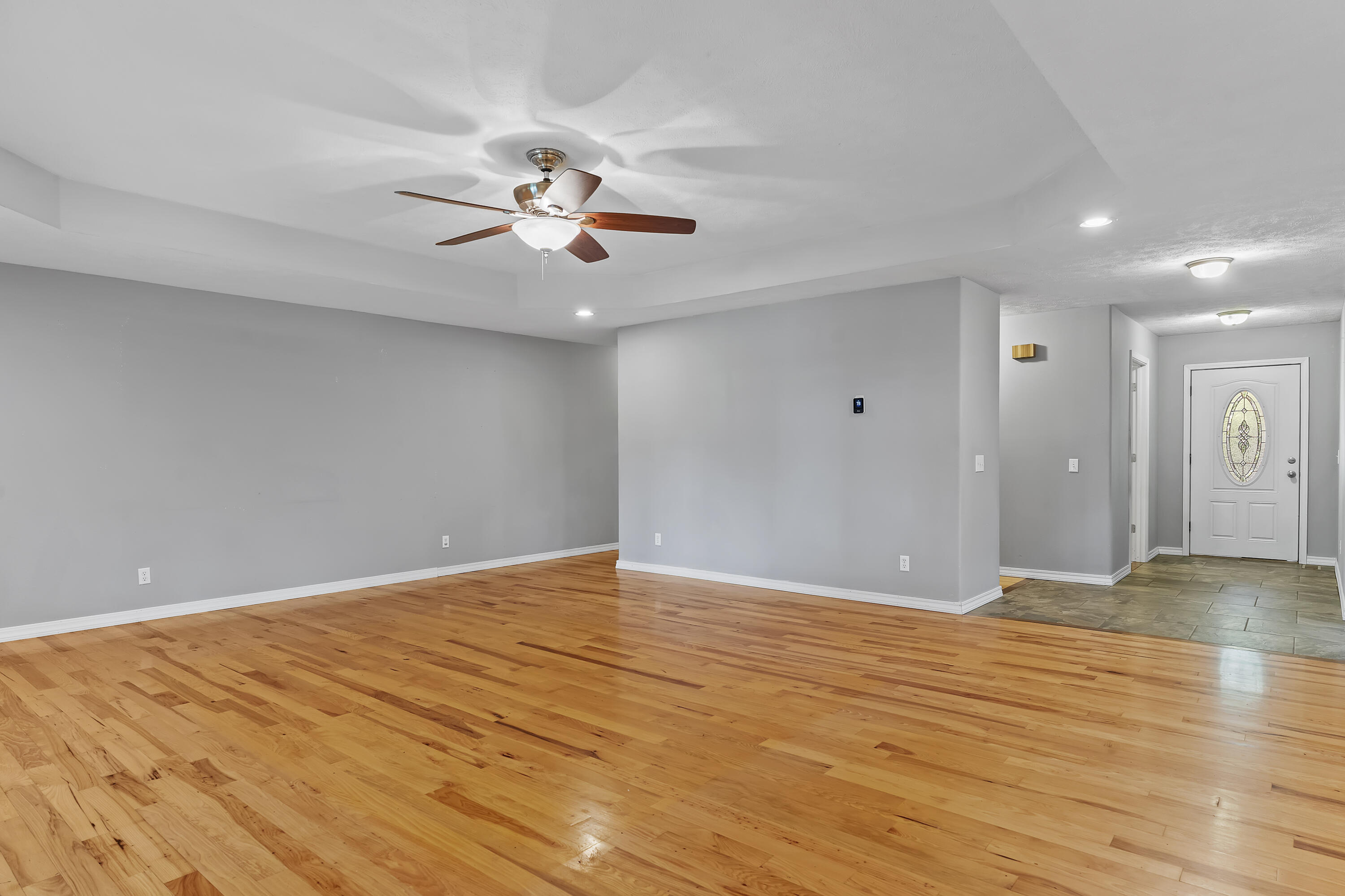 414 East Hughes Road Property Photo 9