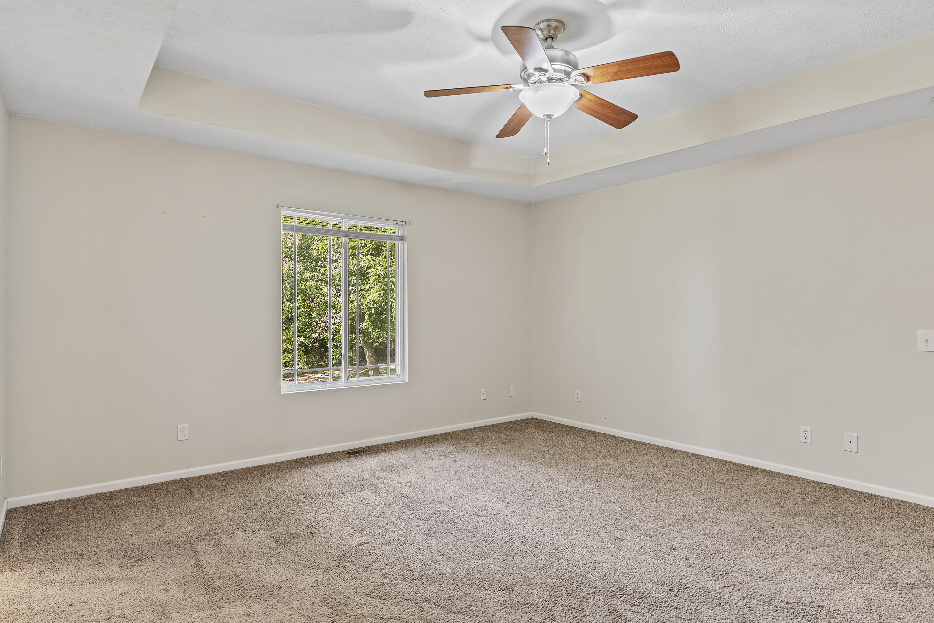 414 East Hughes Road Property Photo 23