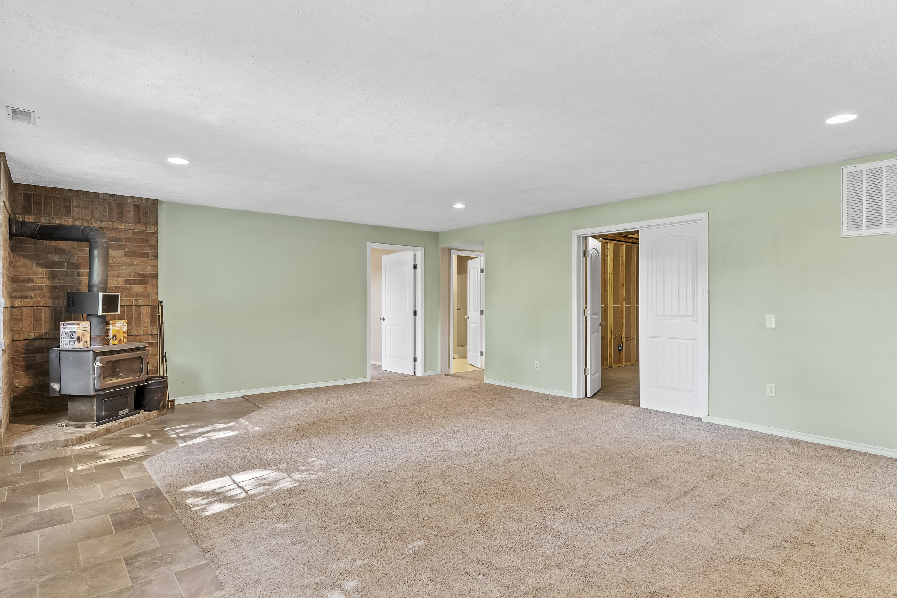414 East Hughes Road Property Photo 29