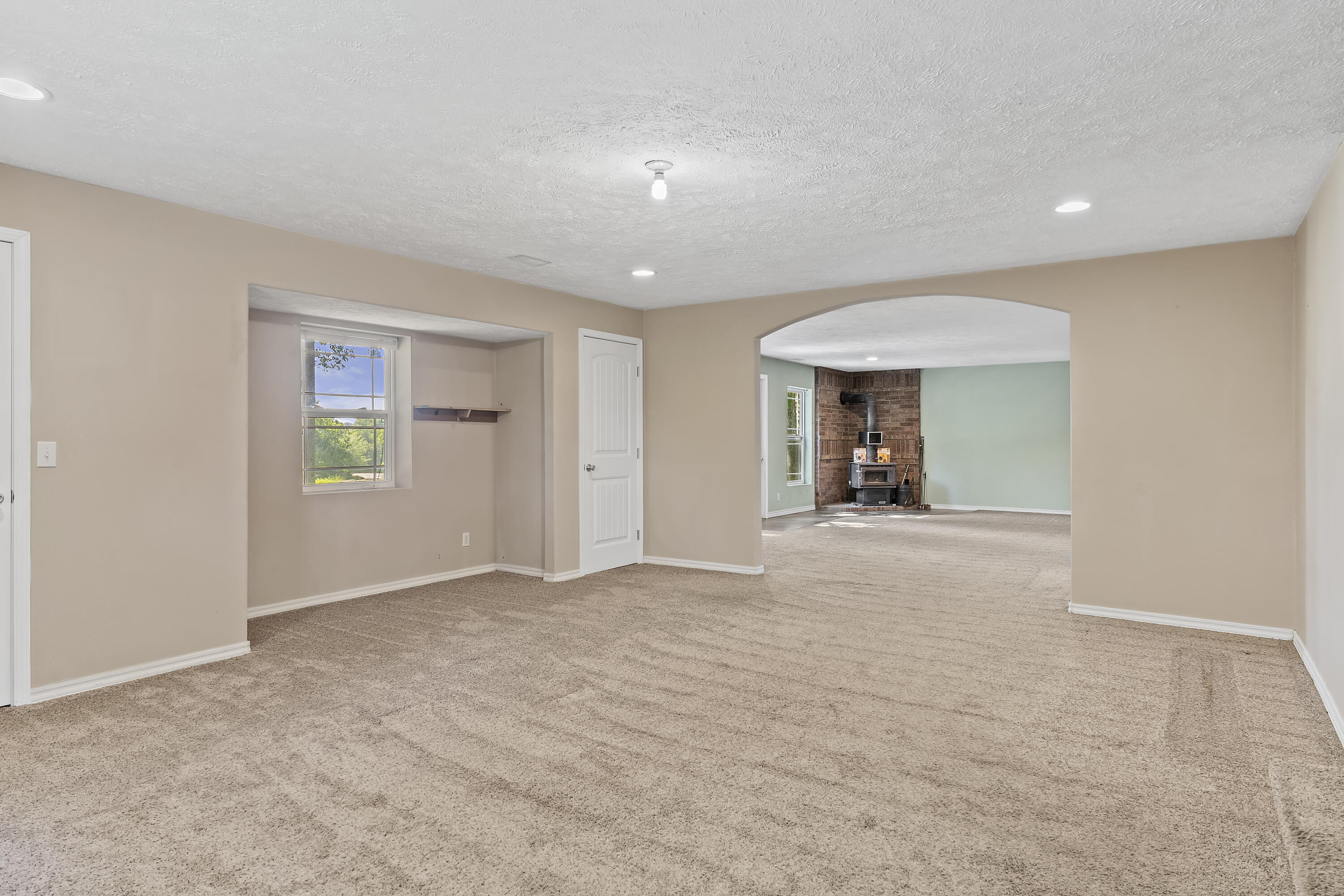 414 East Hughes Road Property Photo 32