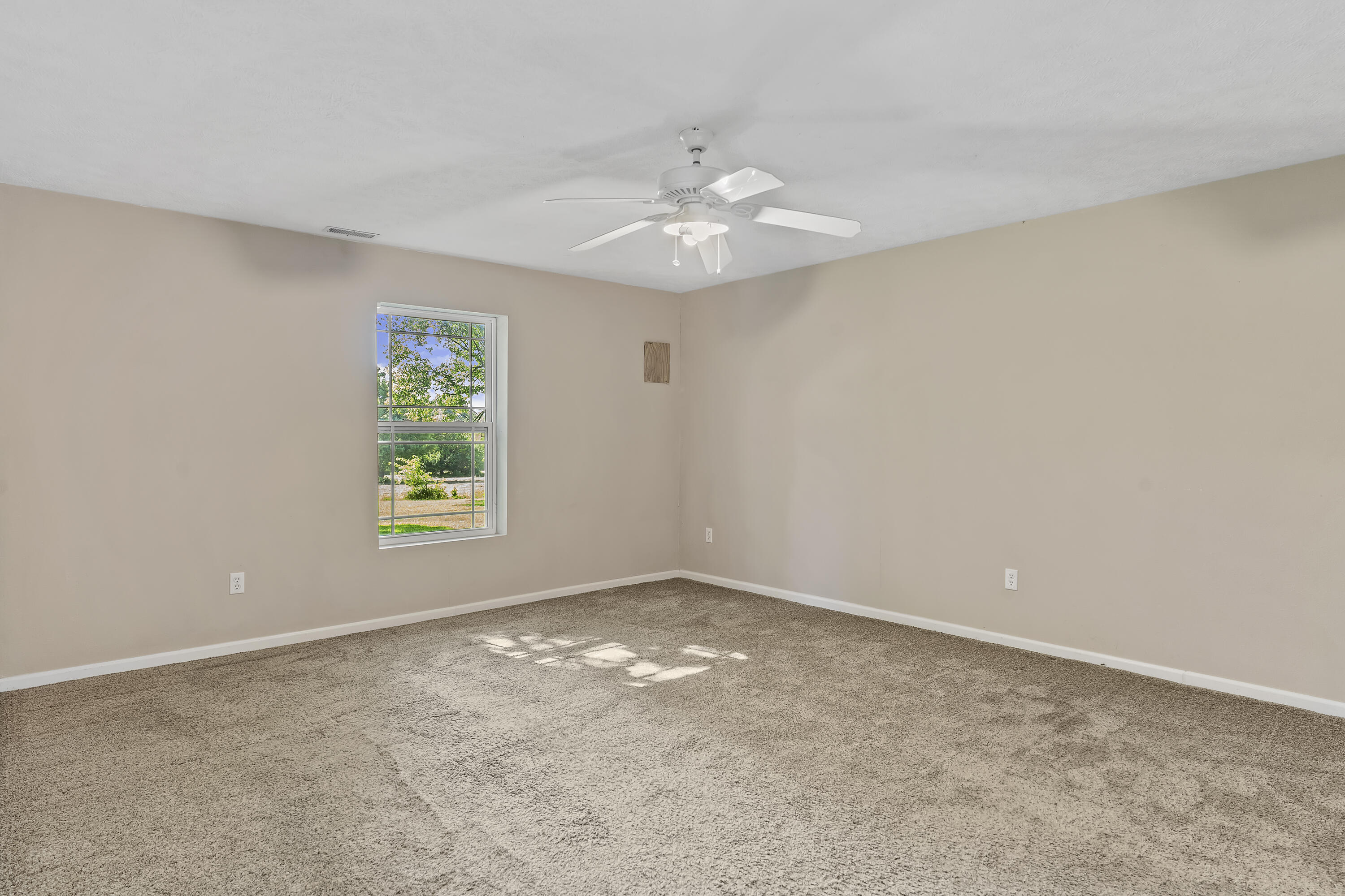 414 East Hughes Road Property Photo 42