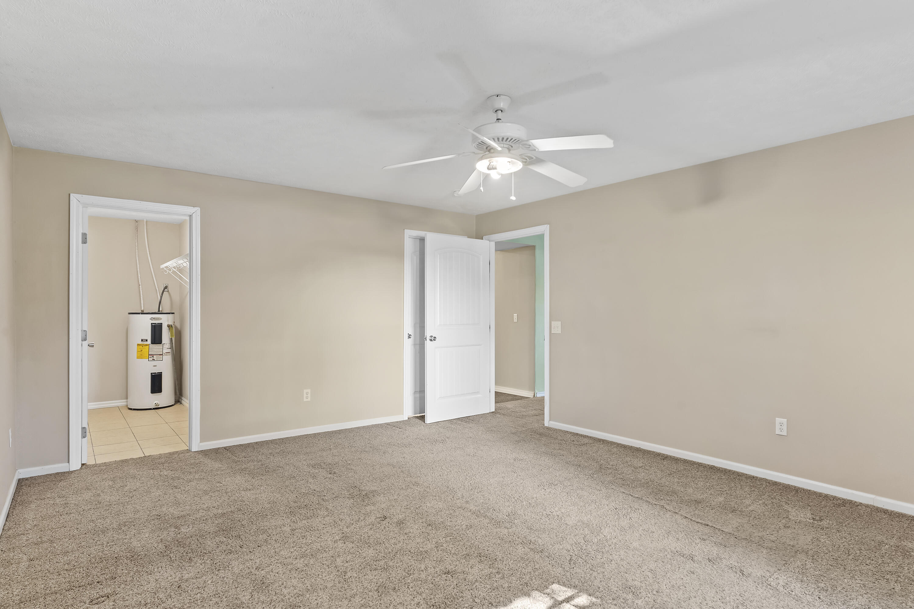 414 East Hughes Road Property Photo 43