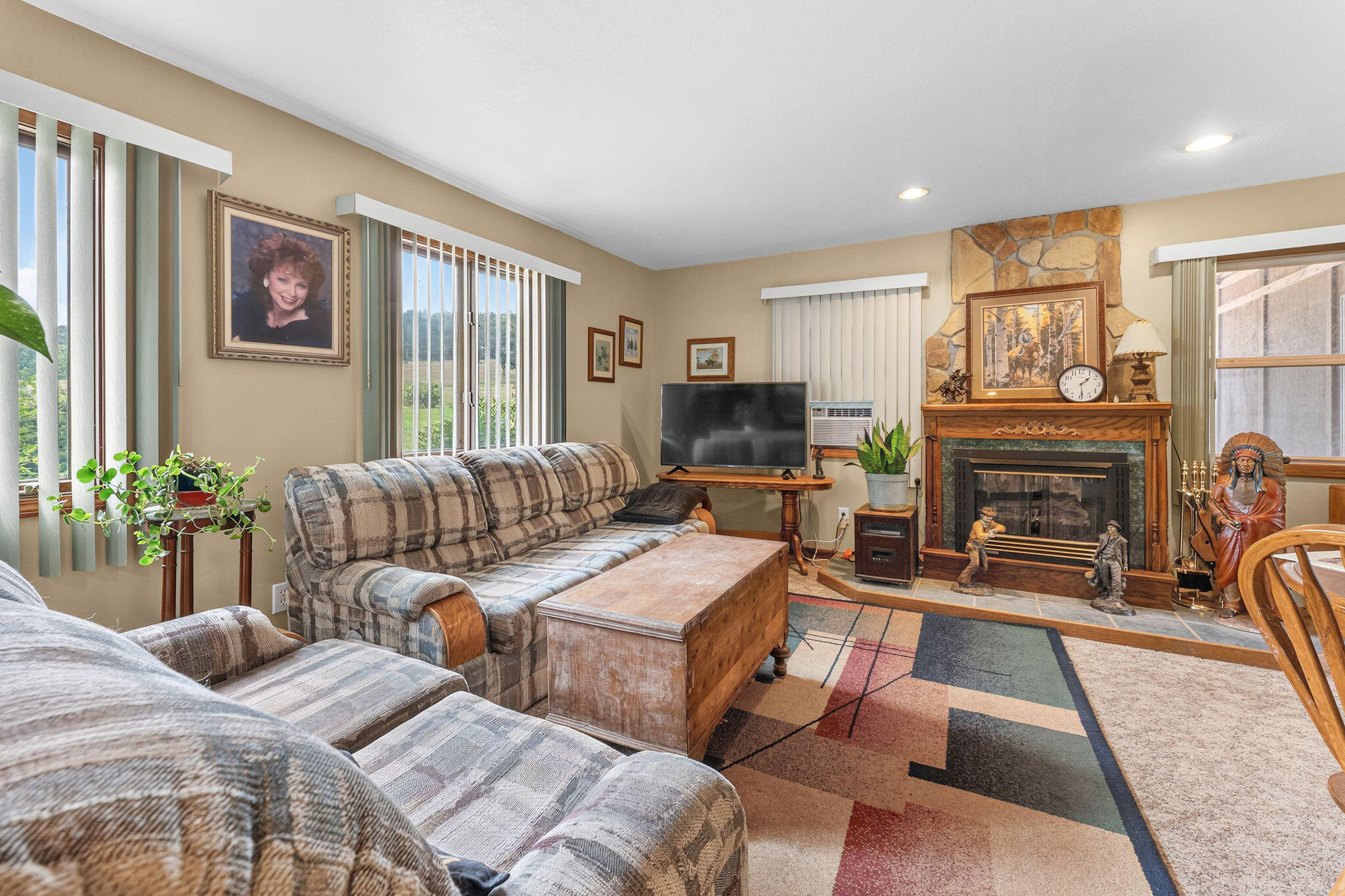 4944 Harlin Street Property Photo 14