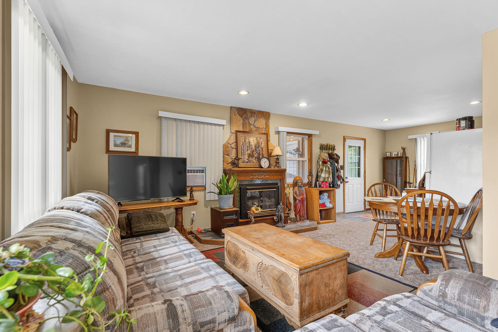 4944 Harlin Street Property Photo 15