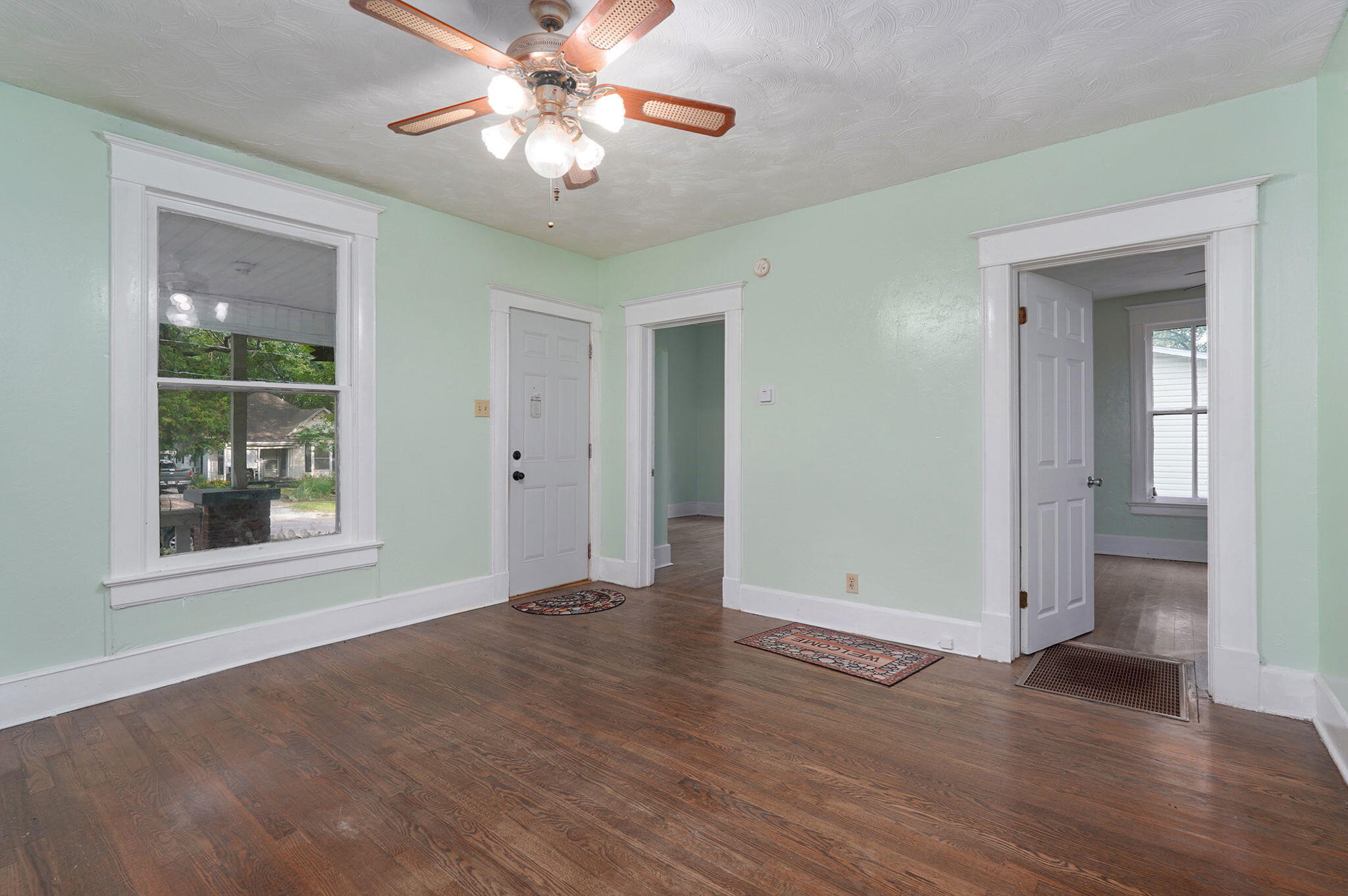 2116 North Campbell Avenue Property Photo 7