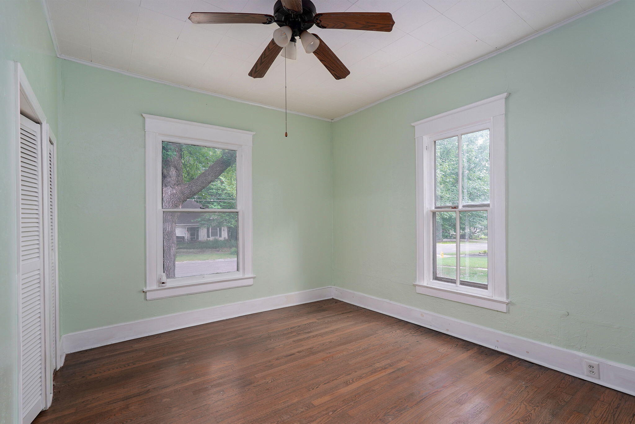 2116 North Campbell Avenue Property Photo 8