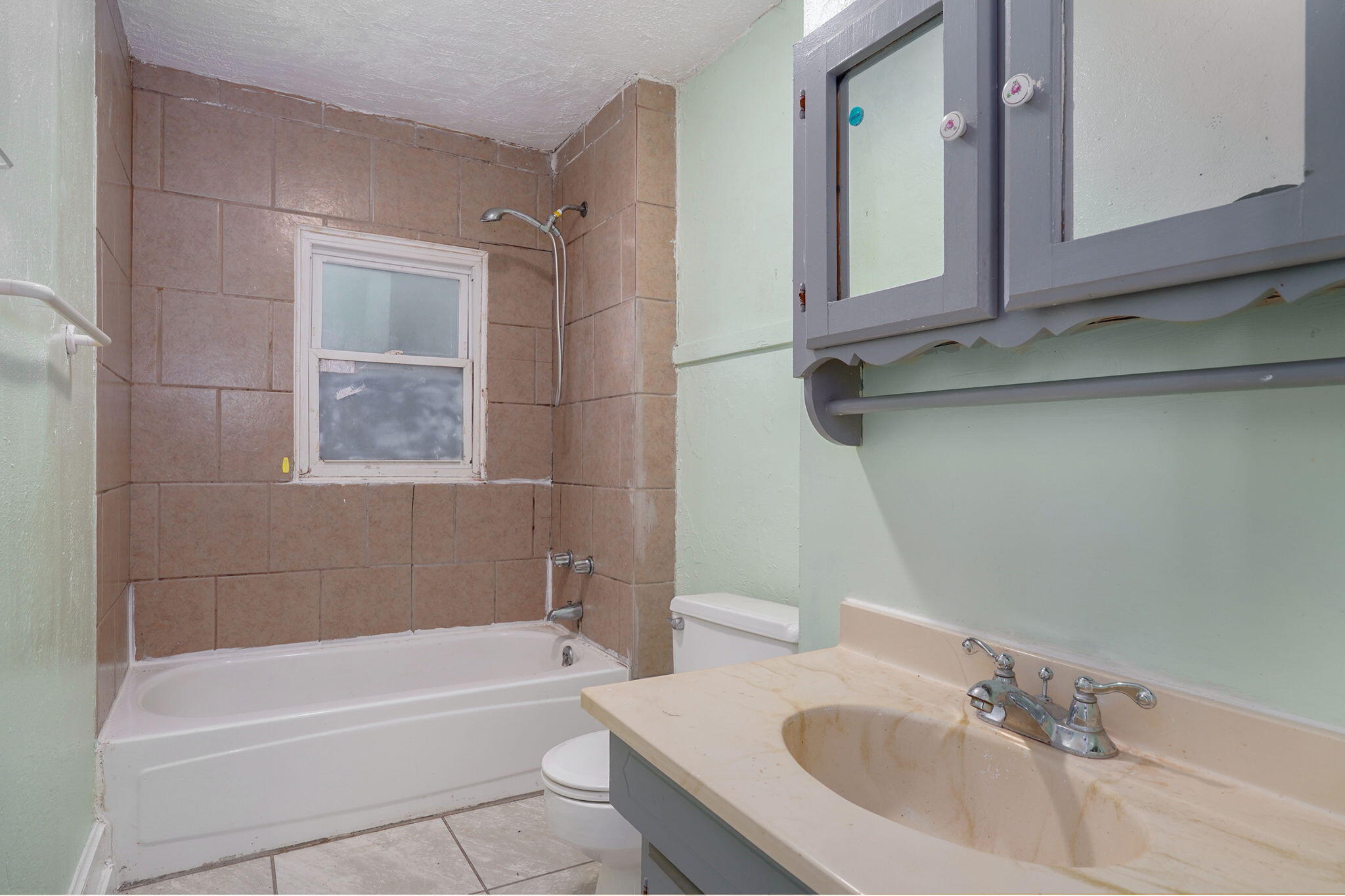 2116 North Campbell Avenue Property Photo 12
