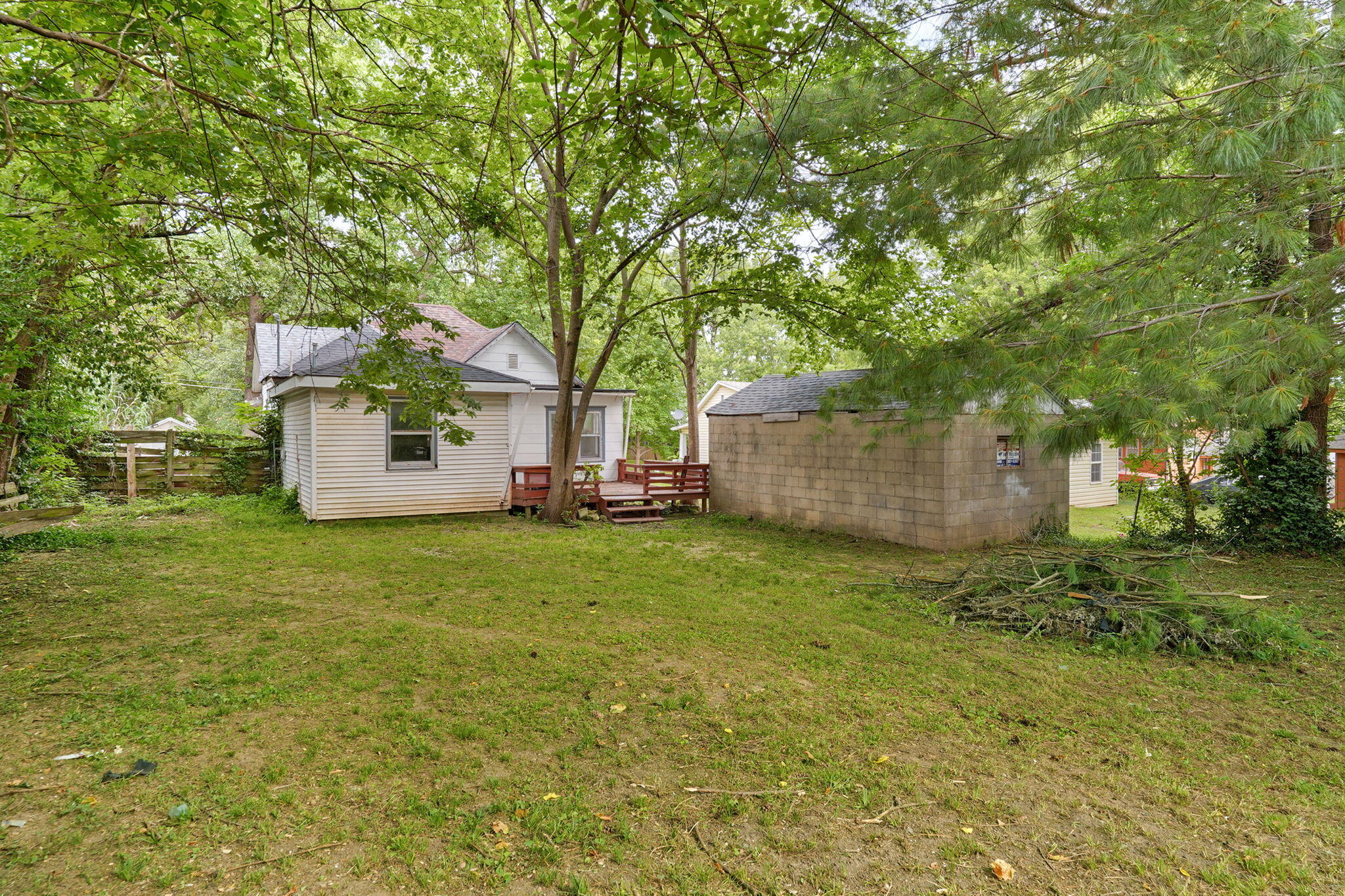 2116 North Campbell Avenue Property Photo 15