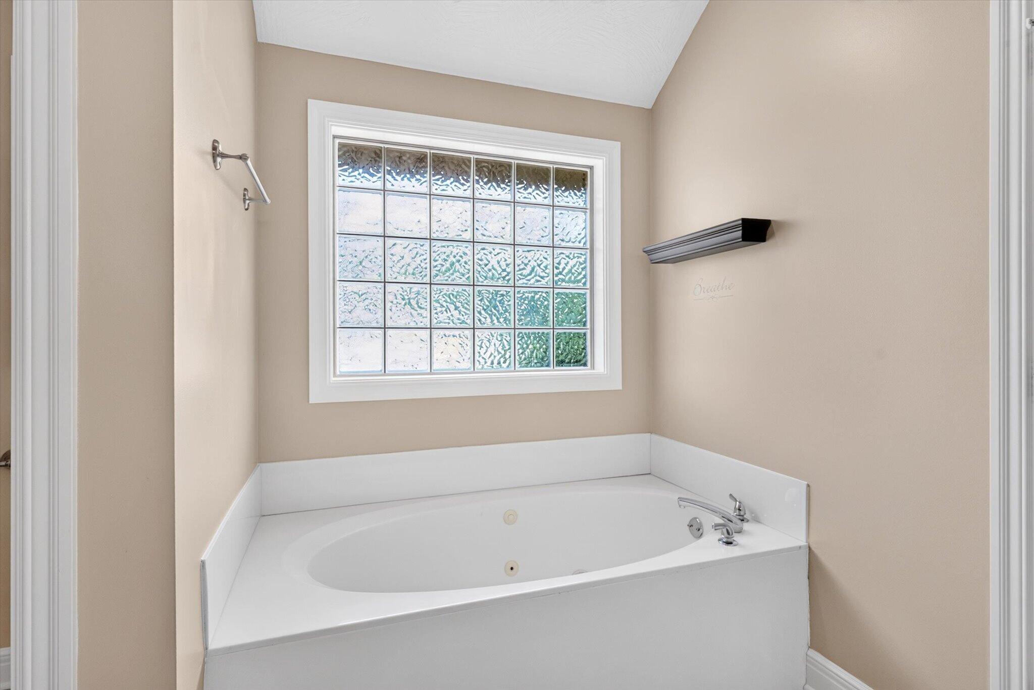 986 West Sycamore Street Property Photo 25