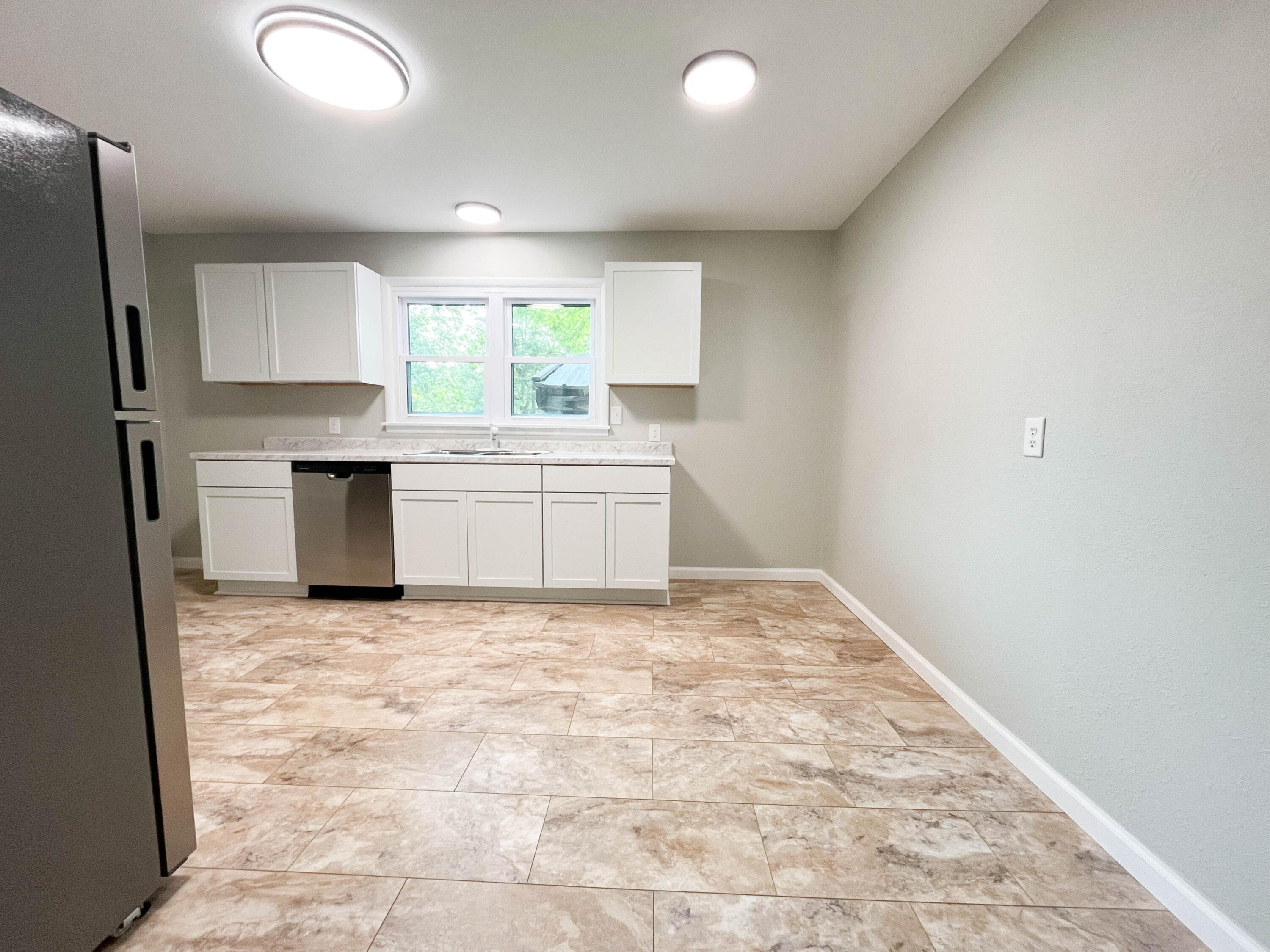 420 Brewer Street Property Photo 5