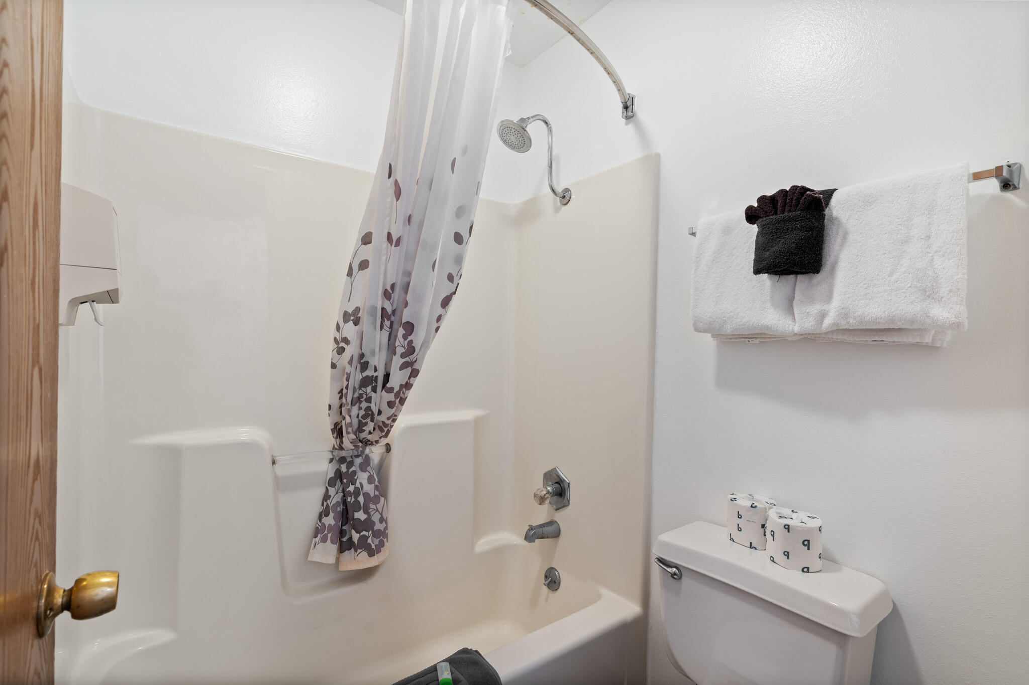 982 Indian Point Road 210 Property Photo 5