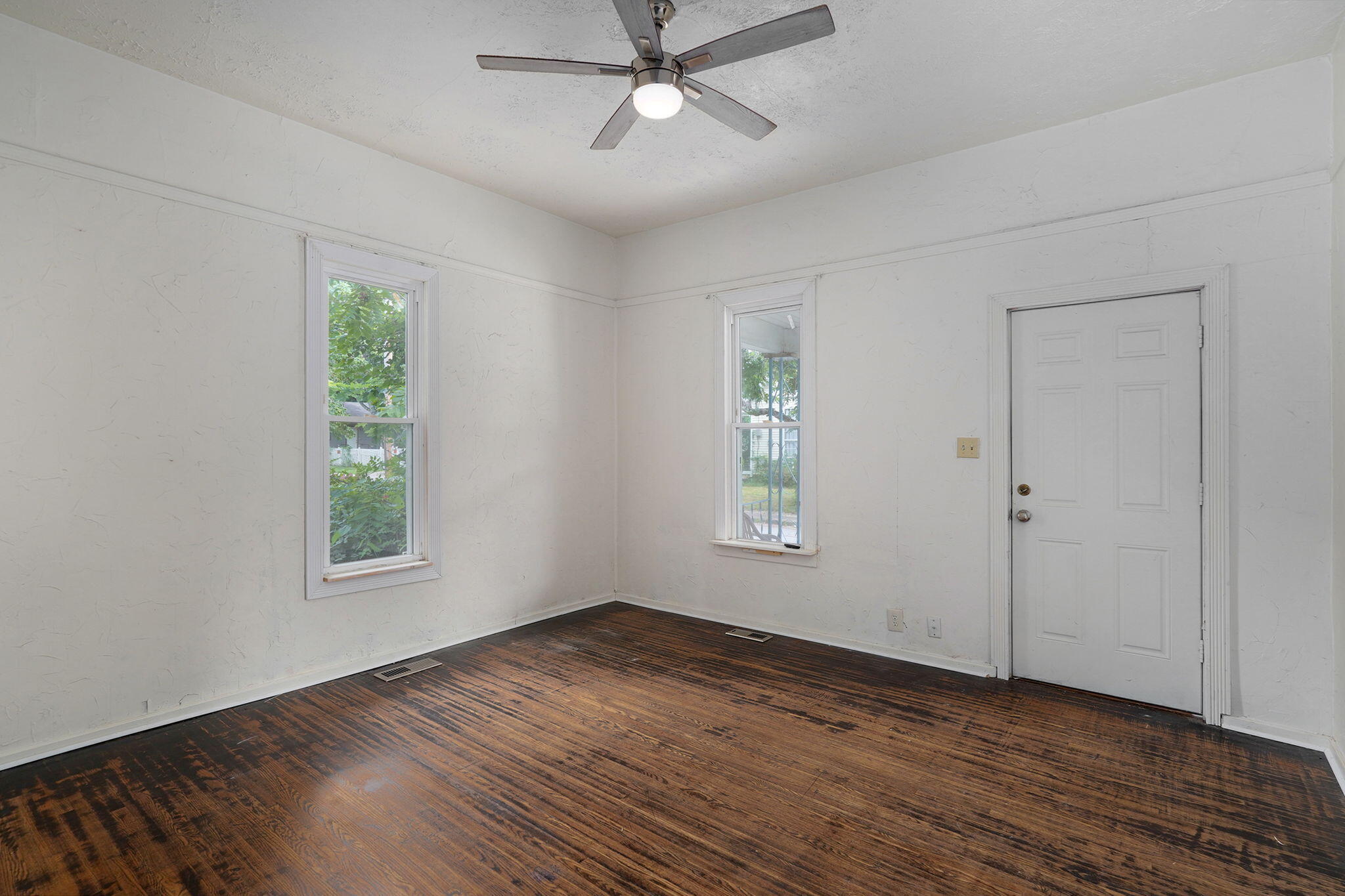 521 West Harrison Street Property Photo 7