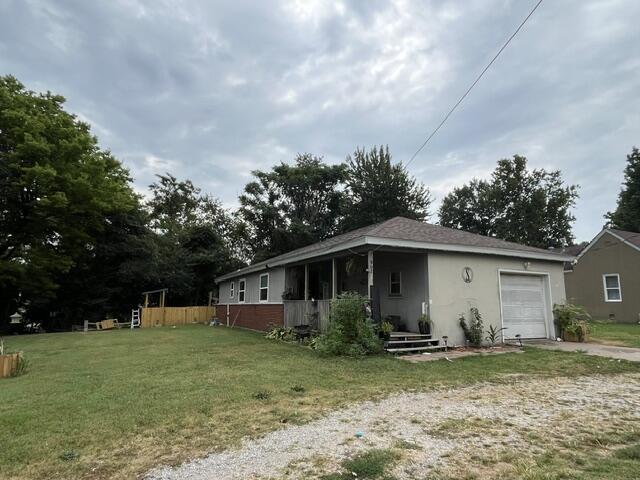 902 South Carnation Drive Property Photo 1