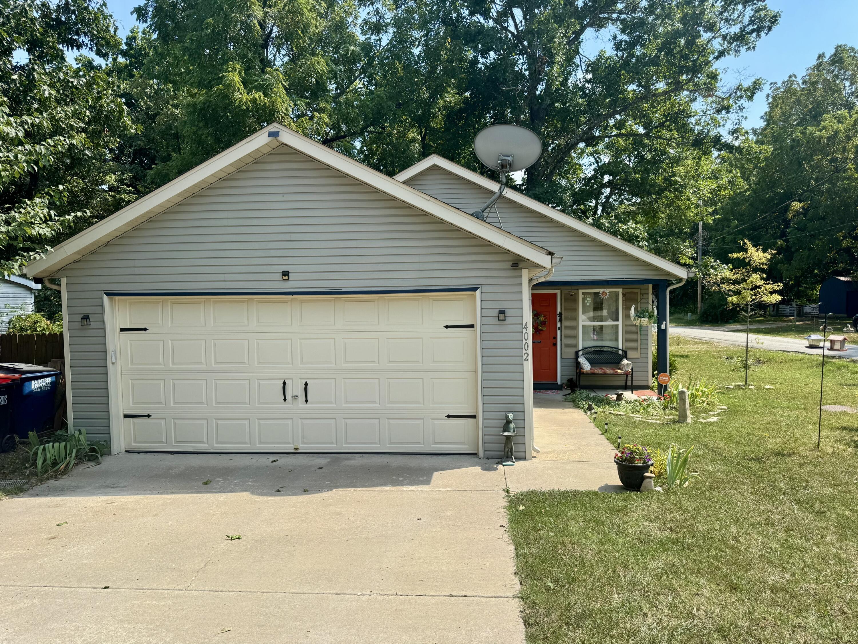 4002 East Gate Road Property Photo 1
