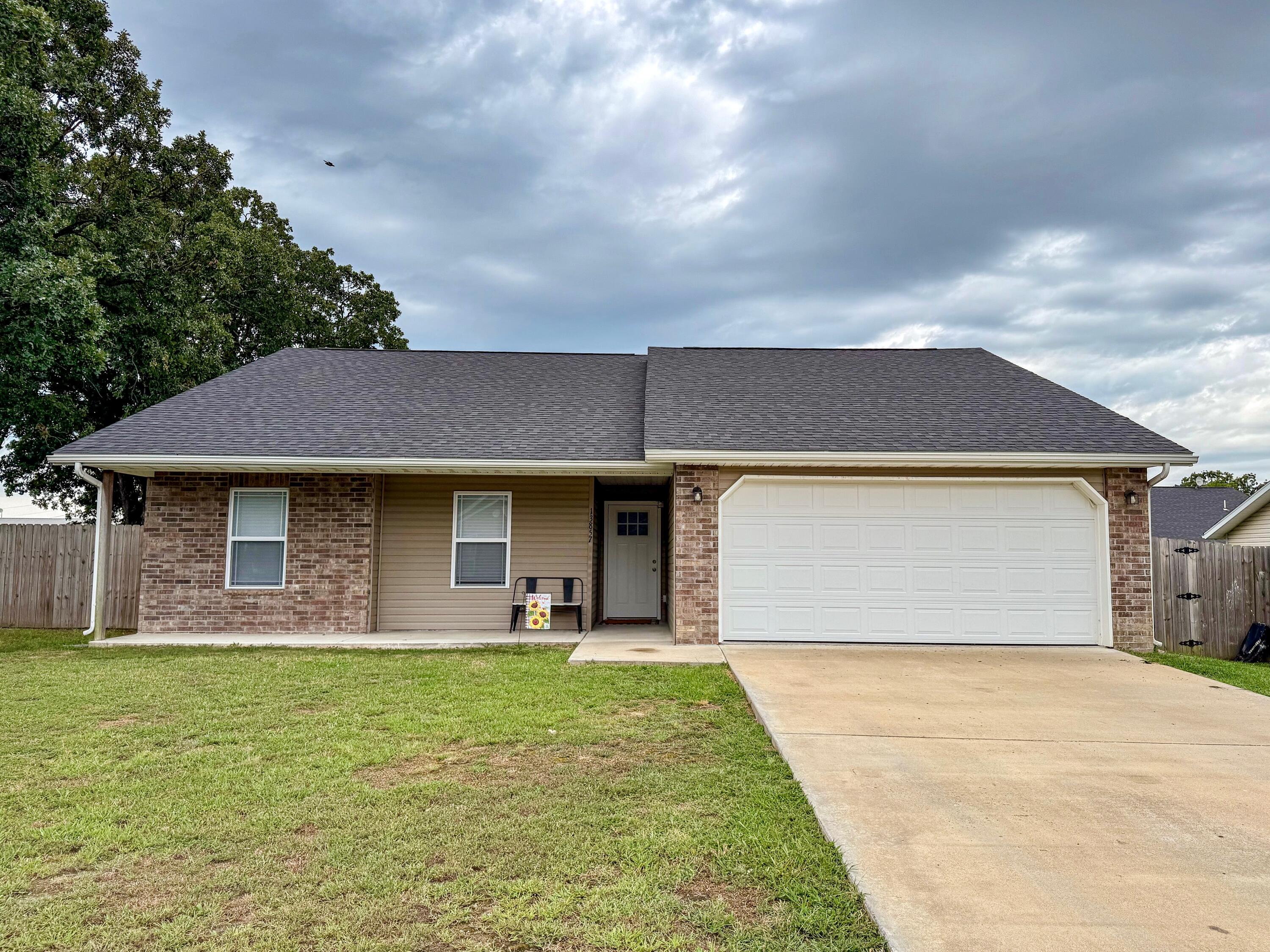13857 Polly Lane Property Photo 1