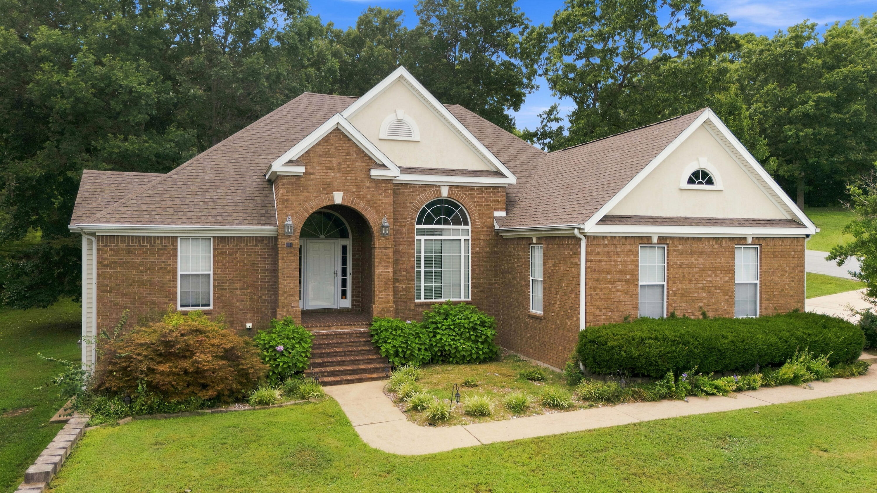 401 Bobwhite Lane Property Photo 1